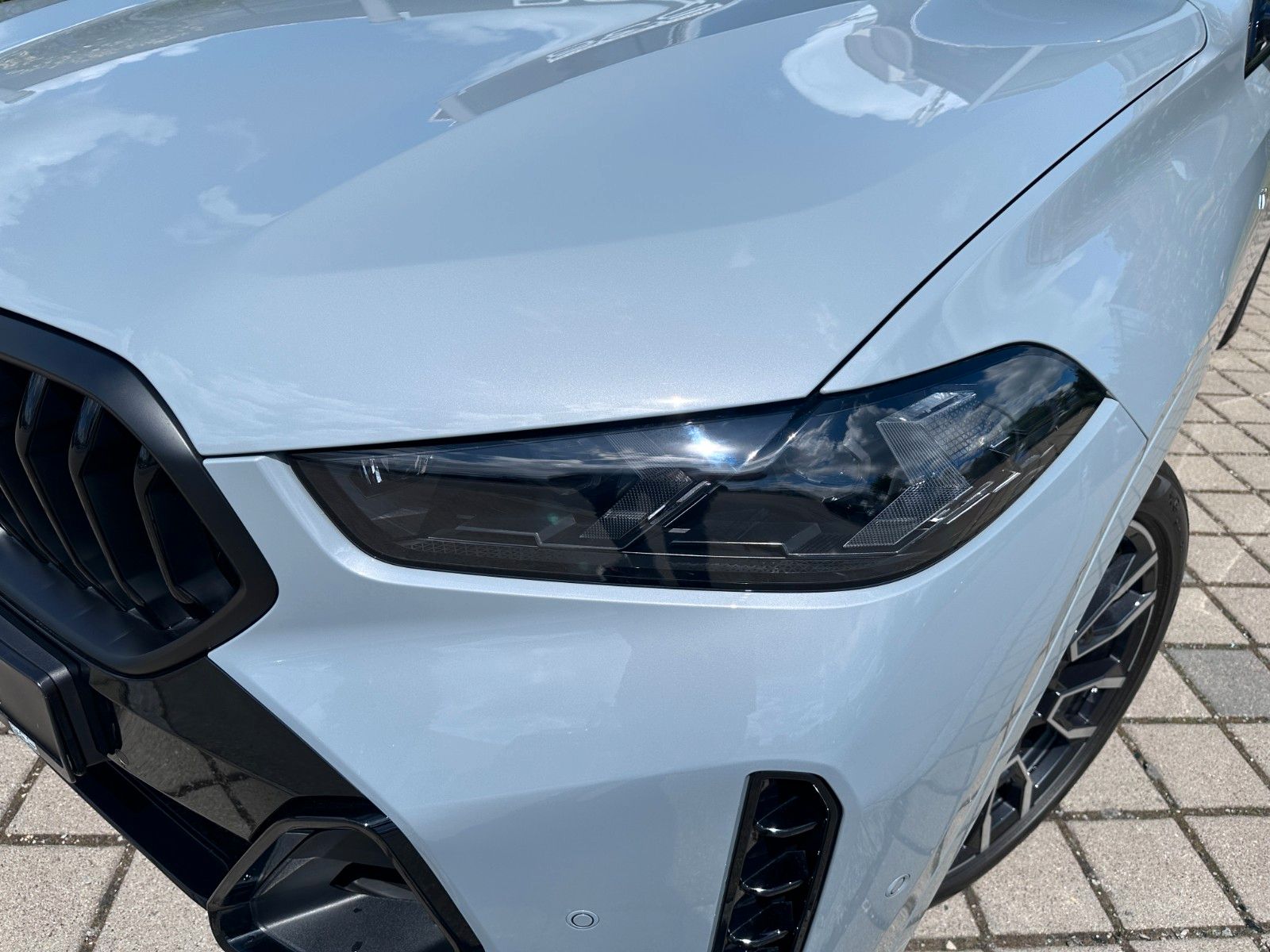 Fahrzeugabbildung BMW X6 30 d xDrive M Sport ACC,HUD,PANO,H&K,LUFT,AHK