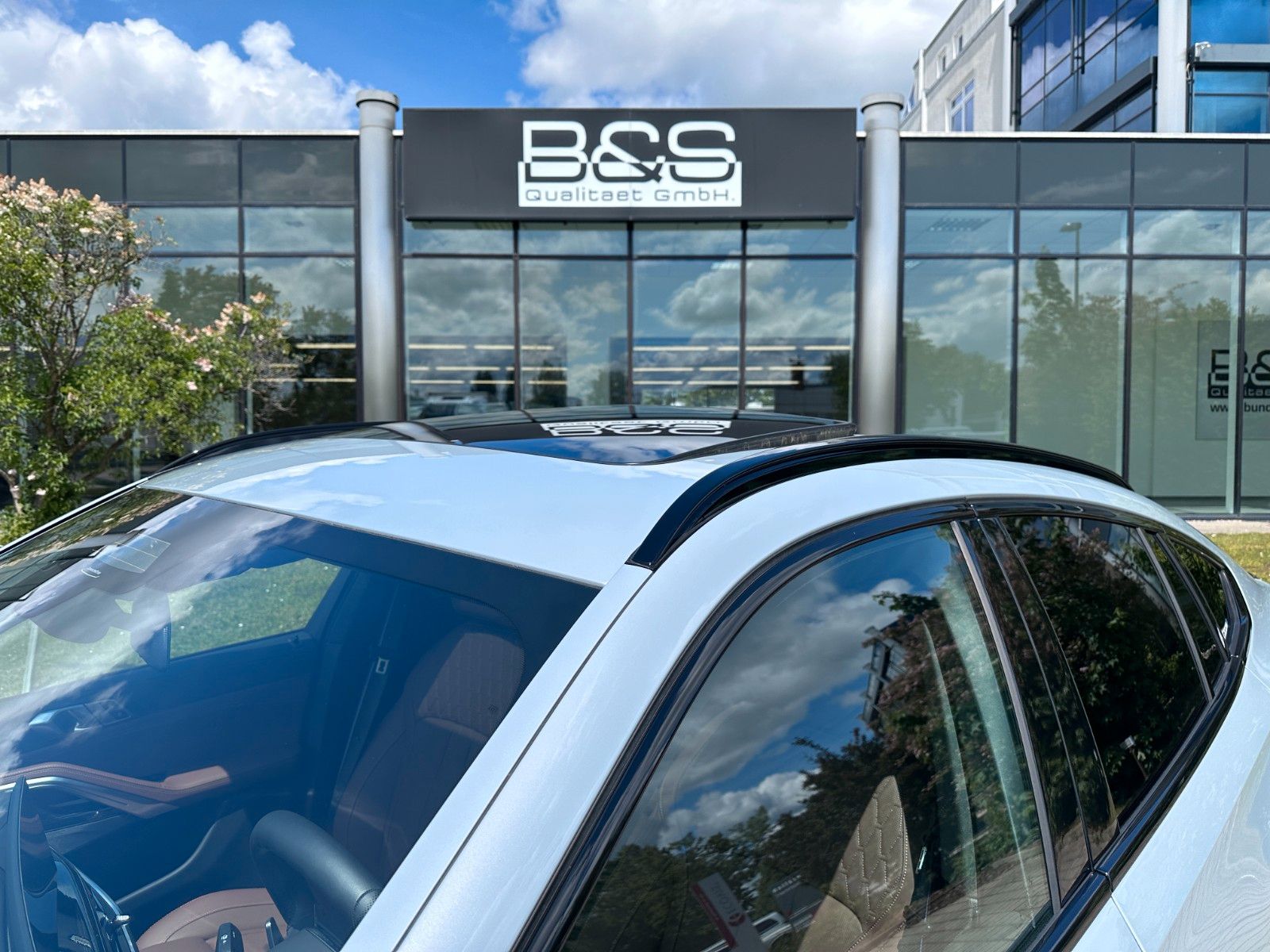 Fahrzeugabbildung BMW X6 30 d xDrive M Sport ACC,HUD,PANO,H&K,LUFT,AHK