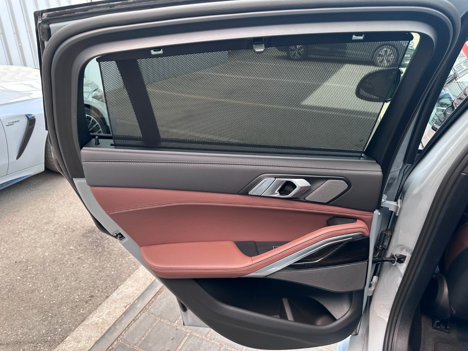 Fahrzeugabbildung BMW X6 30 d xDrive M Sport ACC,HUD,PANO,H&K,LUFT,AHK