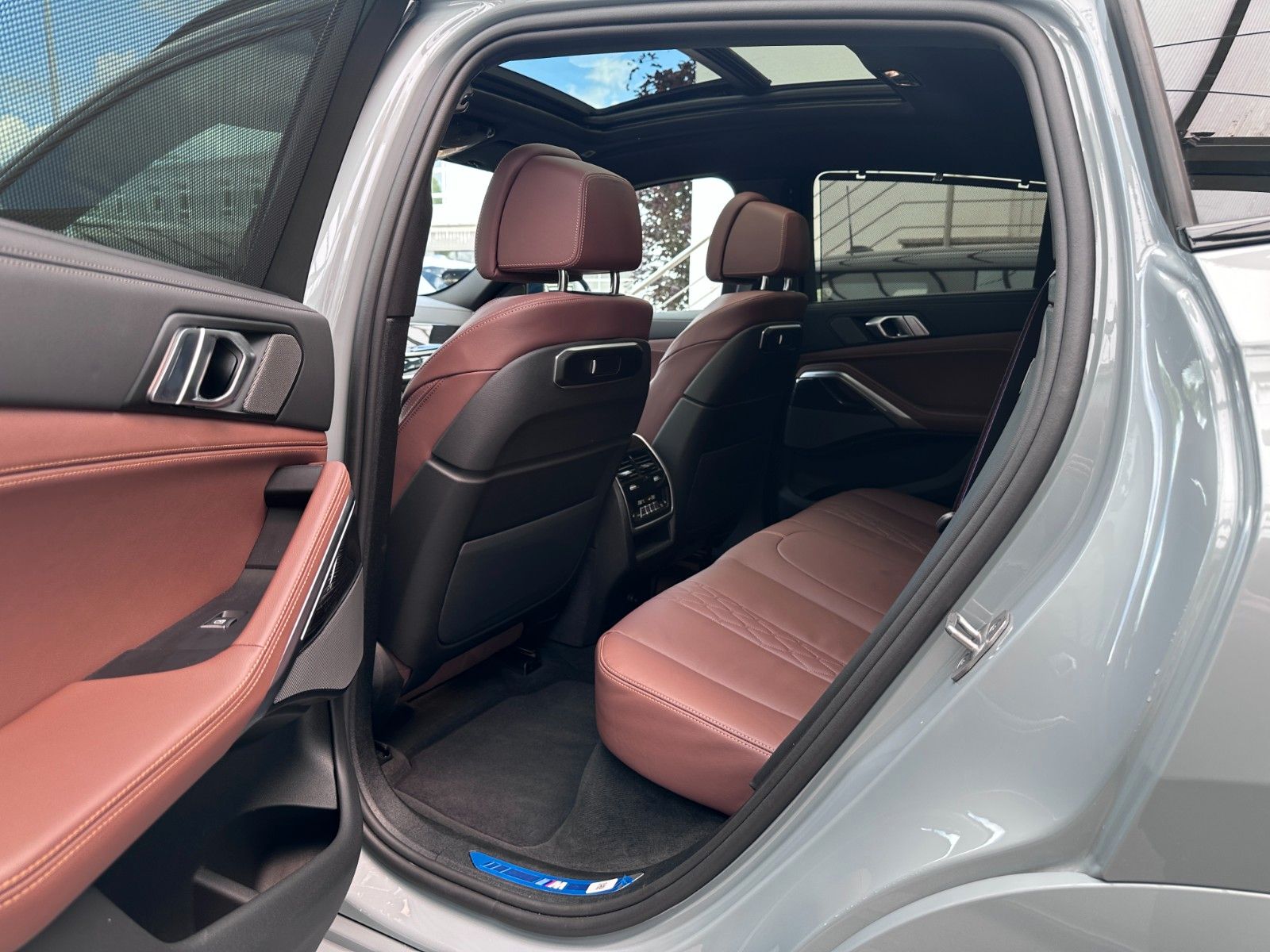 Fahrzeugabbildung BMW X6 30 d xDrive M Sport ACC,HUD,PANO,H&K,LUFT,AHK