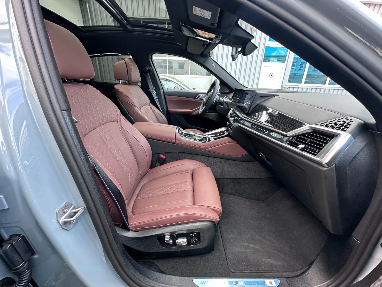 Fahrzeugabbildung BMW X6 30 d xDrive M Sport ACC,HUD,PANO,H&K,LUFT,AHK