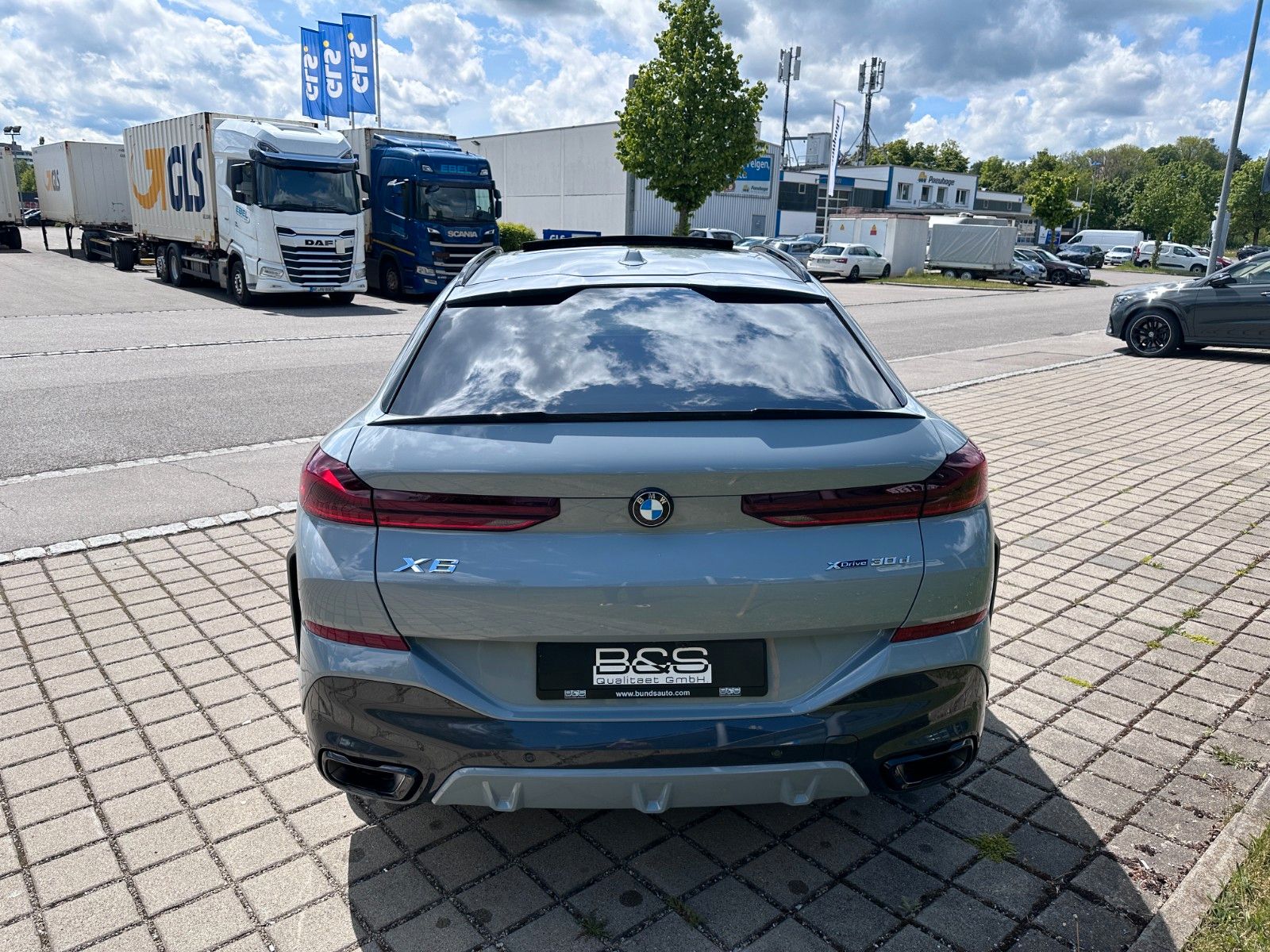 Fahrzeugabbildung BMW X6 30 d xDrive M Sport ACC,HUD,PANO,H&K,LUFT,AHK