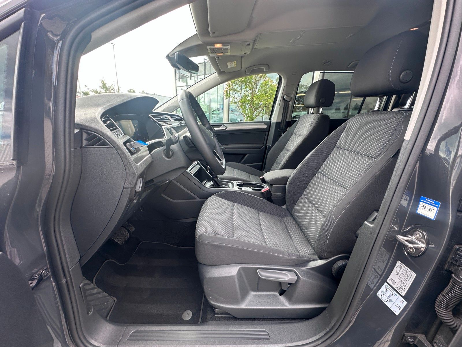 Fahrzeugabbildung Volkswagen Touran Comfortline  ACC,LED,KAMERA,AHK,7sitz