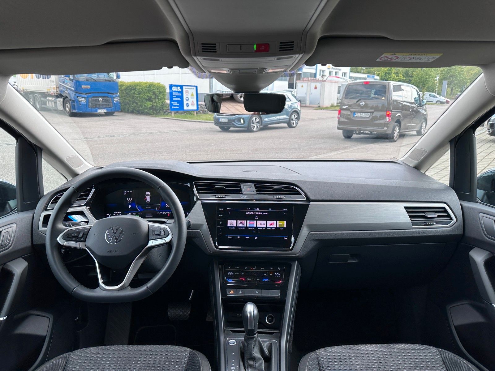 Fahrzeugabbildung Volkswagen Touran Comfortline  ACC,LED,KAMERA,AHK,7sitz