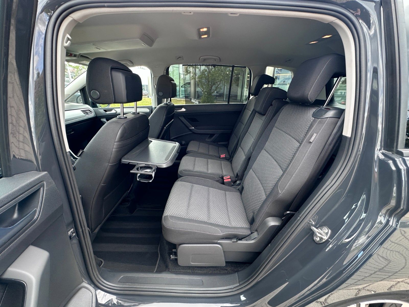 Fahrzeugabbildung Volkswagen Touran Comfortline  ACC,LED,KAMERA,AHK,7sitz