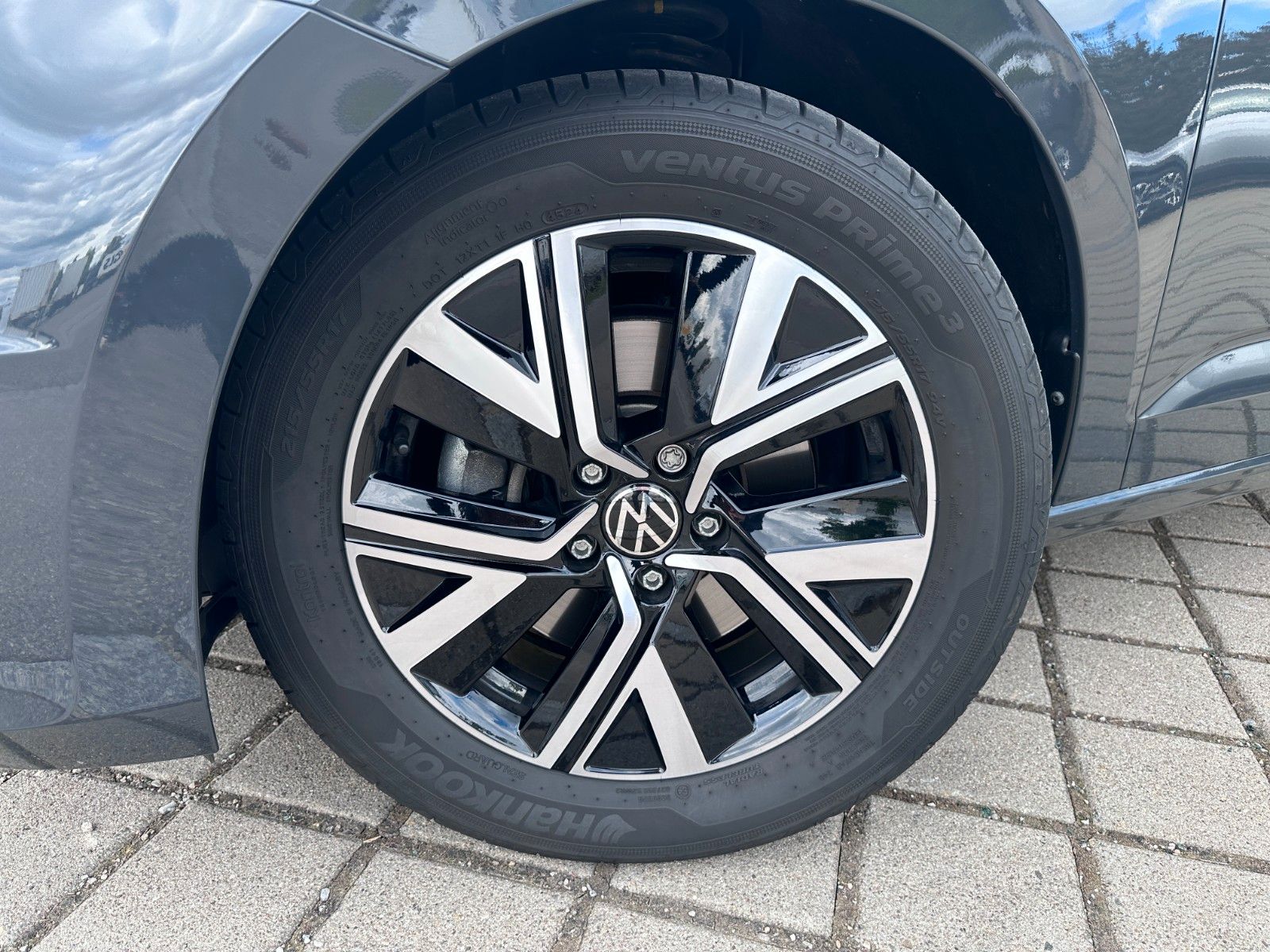Fahrzeugabbildung Volkswagen Touran Comfortline  ACC,LED,KAMERA,AHK,7sitz
