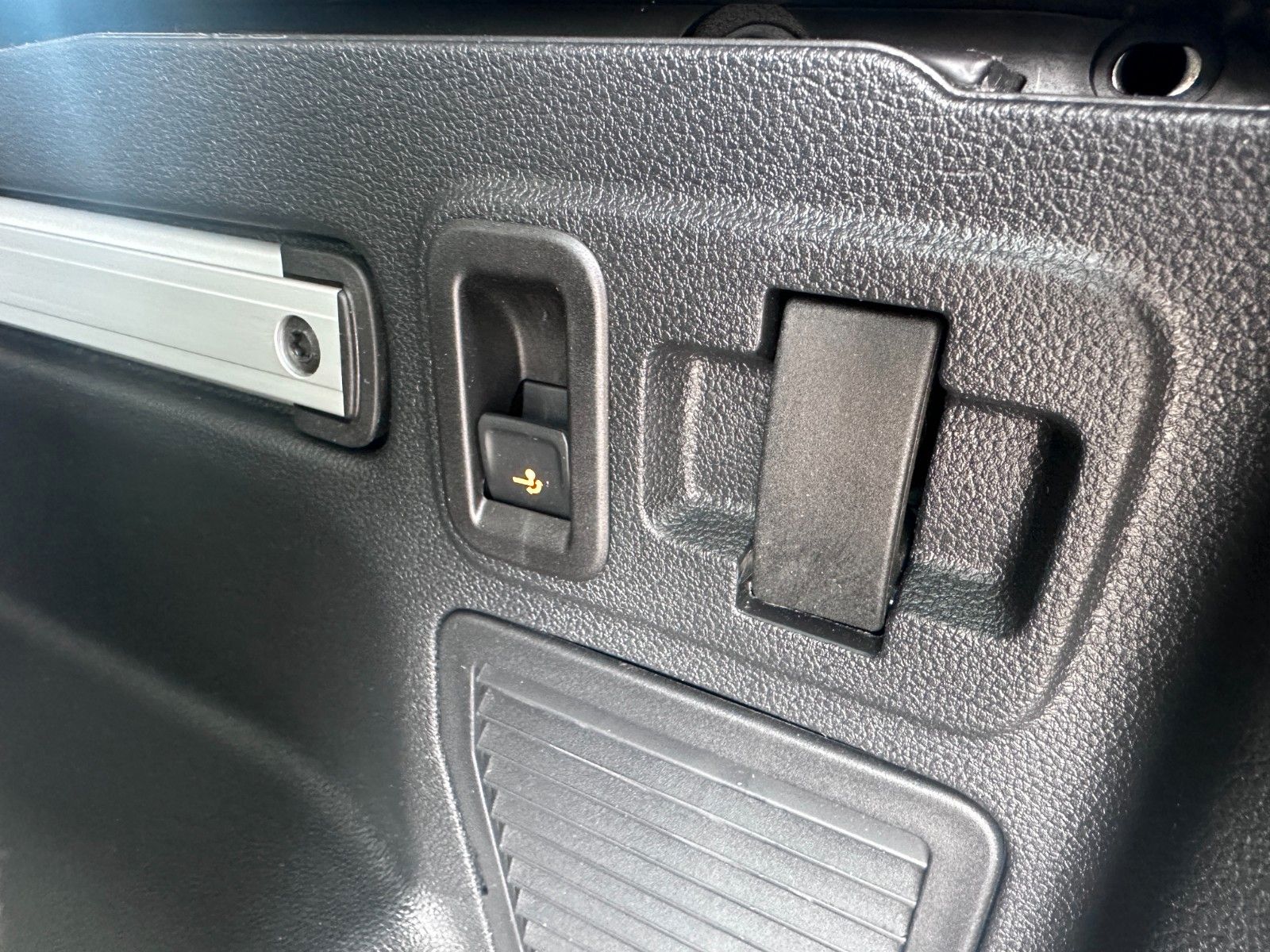 Fahrzeugabbildung Volkswagen Touran Comfortline  ACC,LED,KAMERA,AHK,7sitz