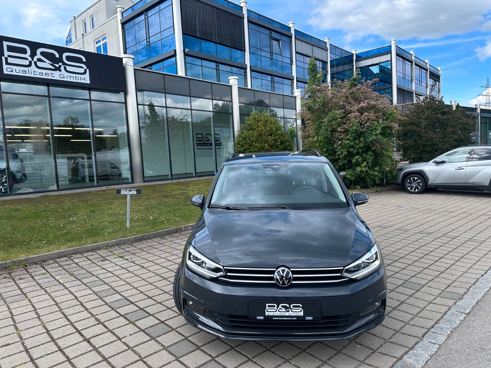 Fahrzeugabbildung Volkswagen Touran Comfortline  ACC,LED,KAMERA,AHK,7sitz