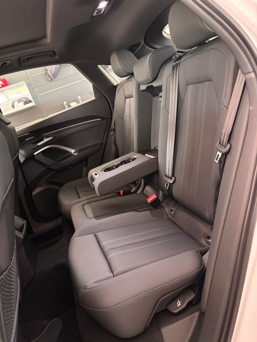 Fahrzeugabbildung Audi Q5 Sportback 2.0 TDI Sline,Pano,Hud,B&O,SitzbeL.
