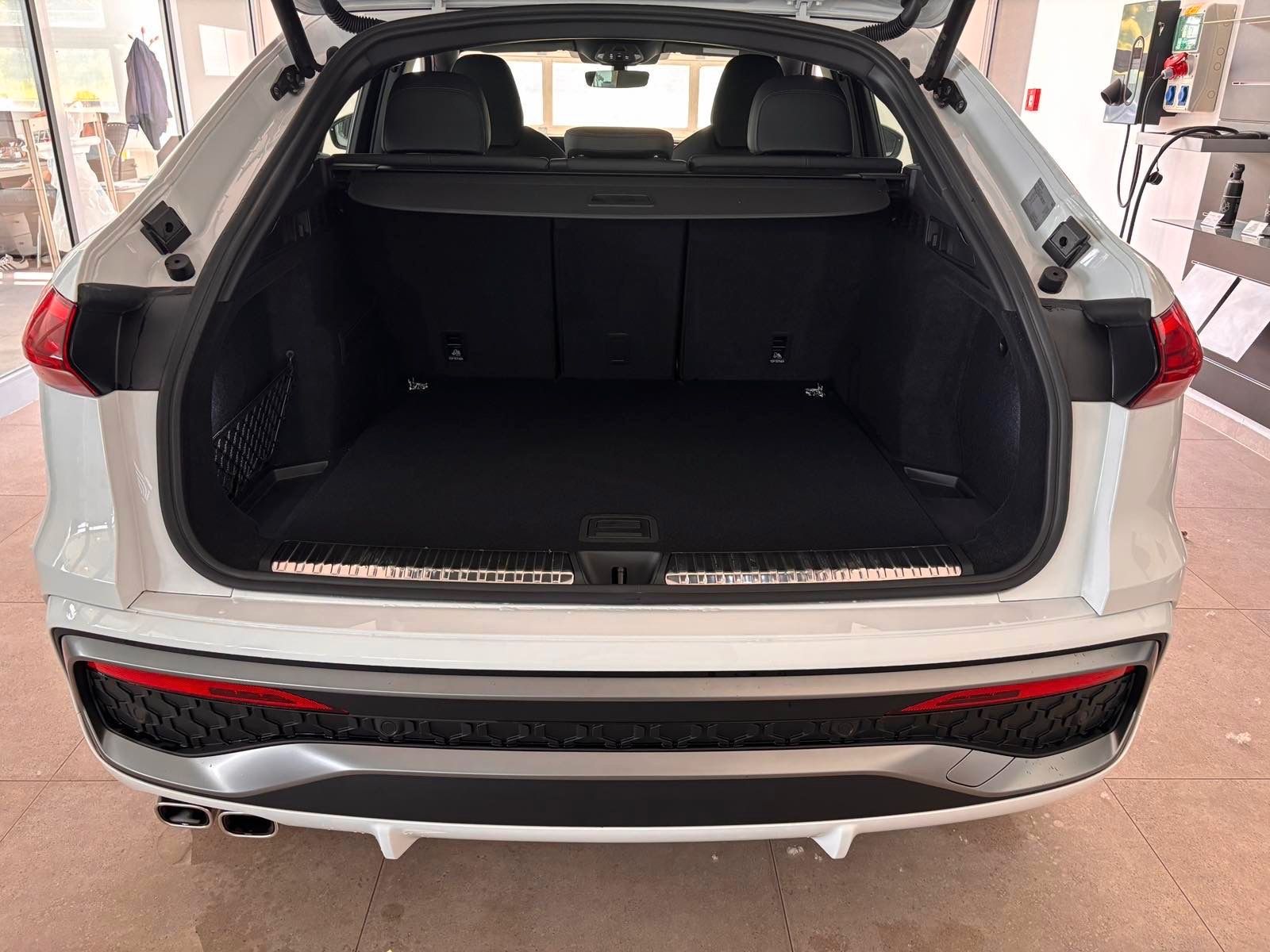 Fahrzeugabbildung Audi Q5 Sportback 2.0 TDI Sline,Pano,Hud,B&O,SitzbeL.