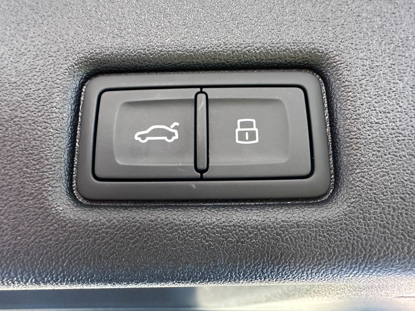 Fahrzeugabbildung Audi Q5 Sportback 2.0 TDI Sline|Pano|Hud|B&O|SitzbeL.