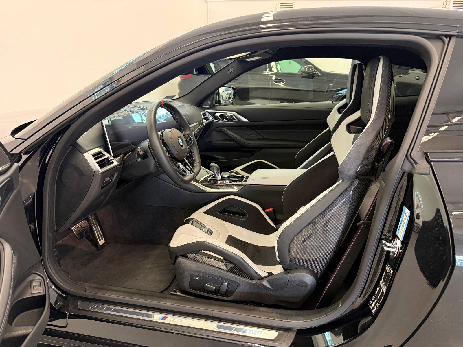Fahrzeugabbildung BMW M4 Coupe M xDrive Competition Mwst Ausw,Carbon