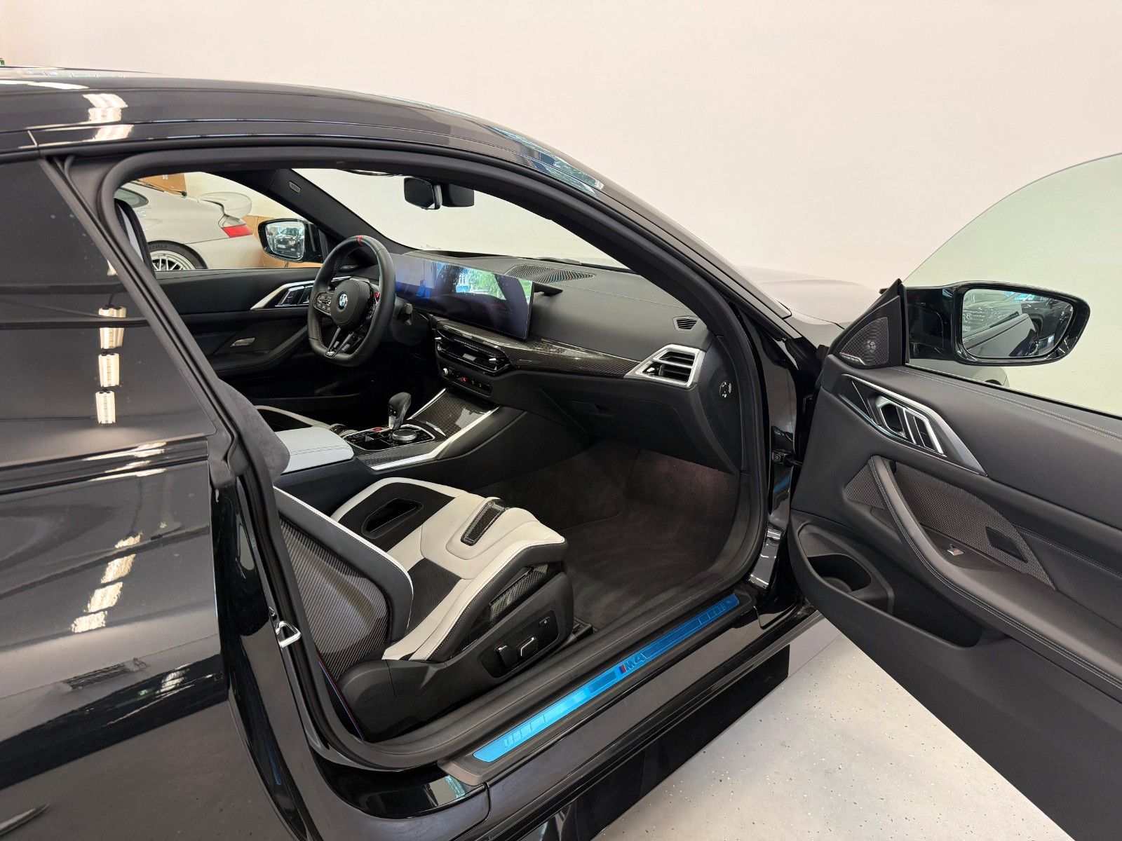 Fahrzeugabbildung BMW M4 Coupe M xDrive Competition Mwst Ausw,Carbon