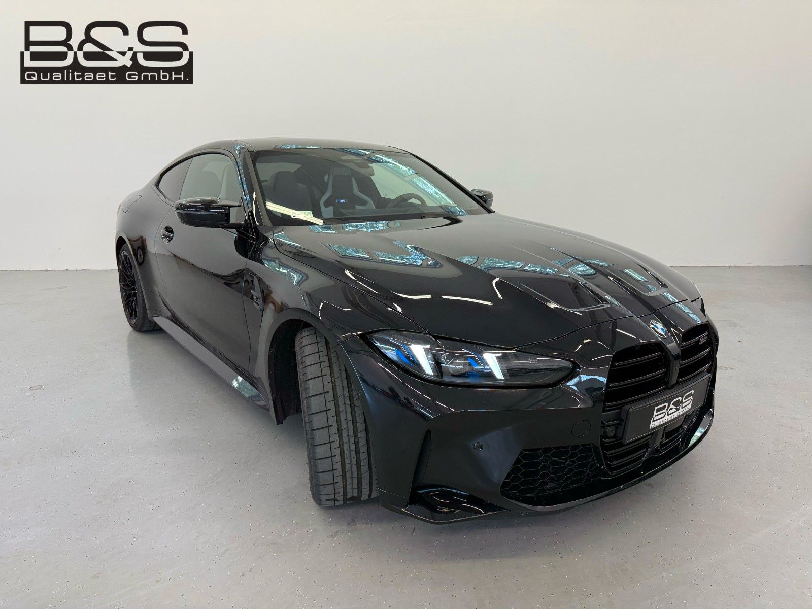 Fahrzeugabbildung BMW M4 Coupe M xDrive Competition Mwst Ausw,Carbon