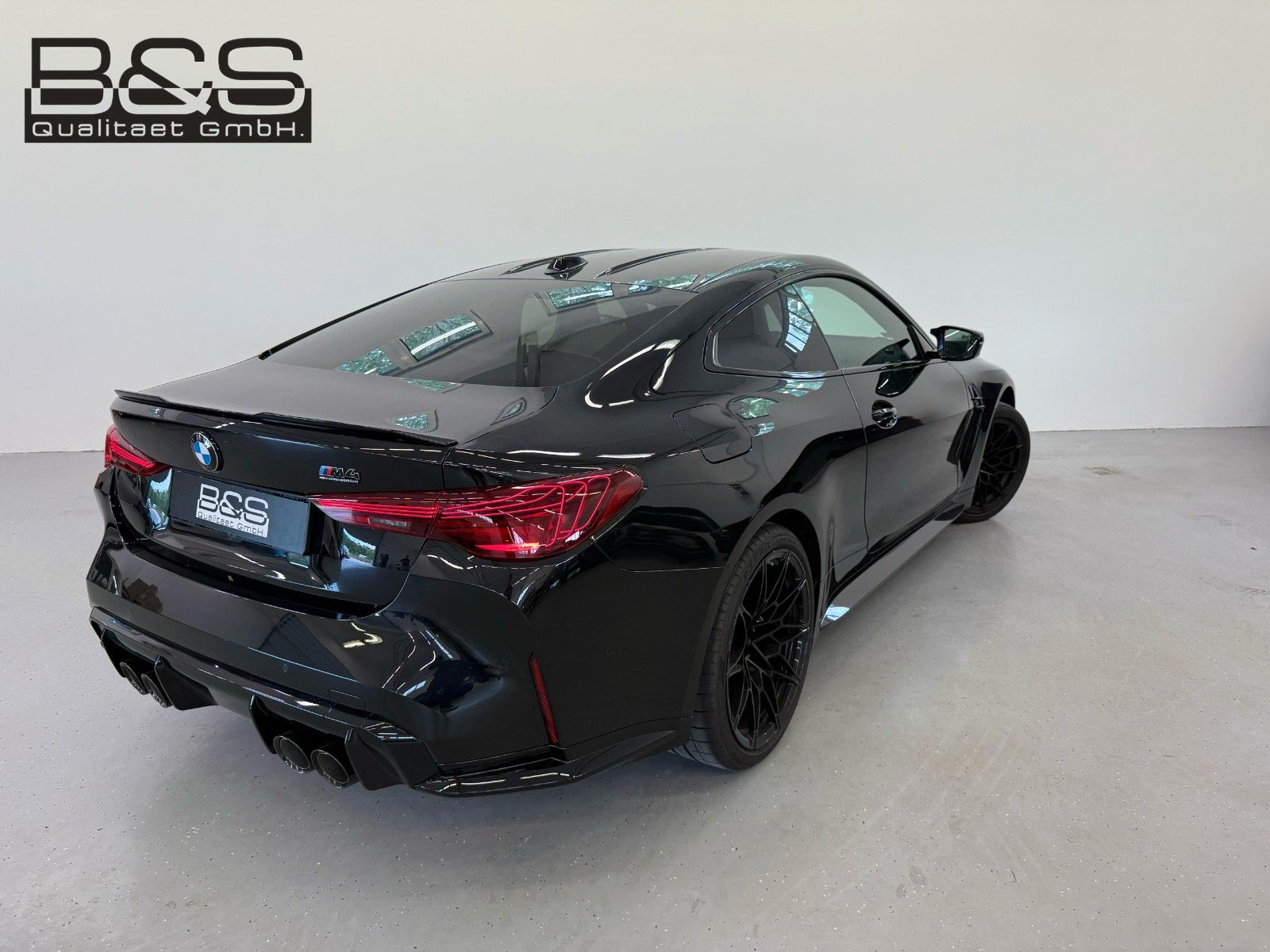 Fahrzeugabbildung BMW M4 Coupe M xDrive Competition Mwst Ausw,Carbon