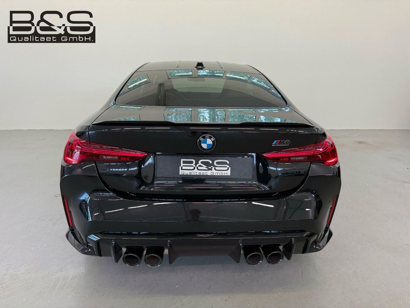 Fahrzeugabbildung BMW M4 Coupe M xDrive Competition Mwst Ausw,Carbon