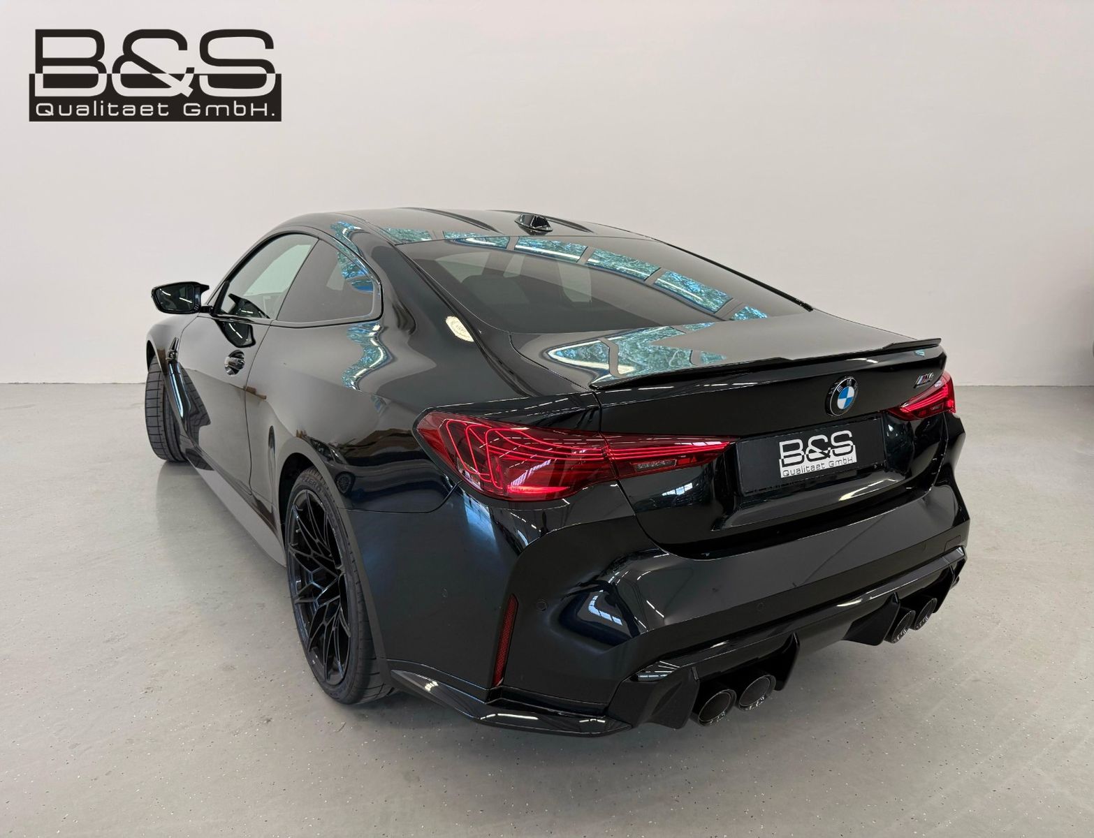 Fahrzeugabbildung BMW M4 Coupe M xDrive Competition Mwst Ausw,Carbon