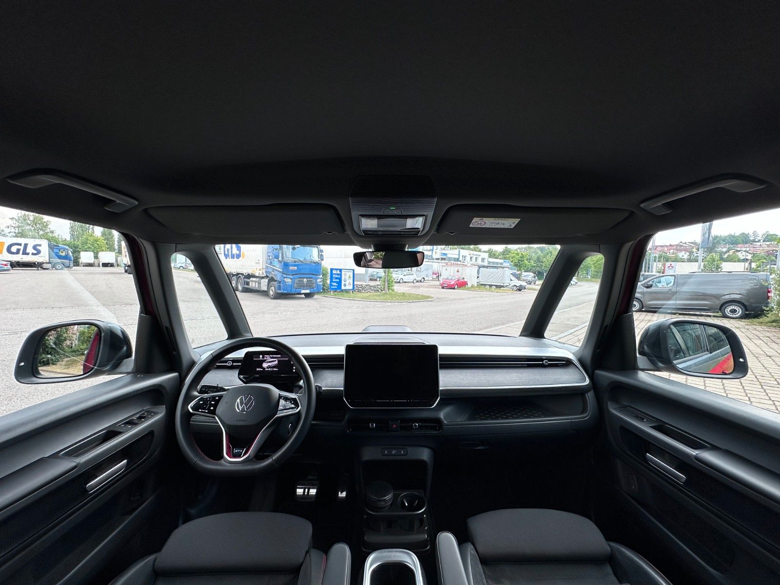 Fahrzeugabbildung Volkswagen ID.Buzz Bus 250 kW GTX LR 4MOTION ACC,MATRIX
