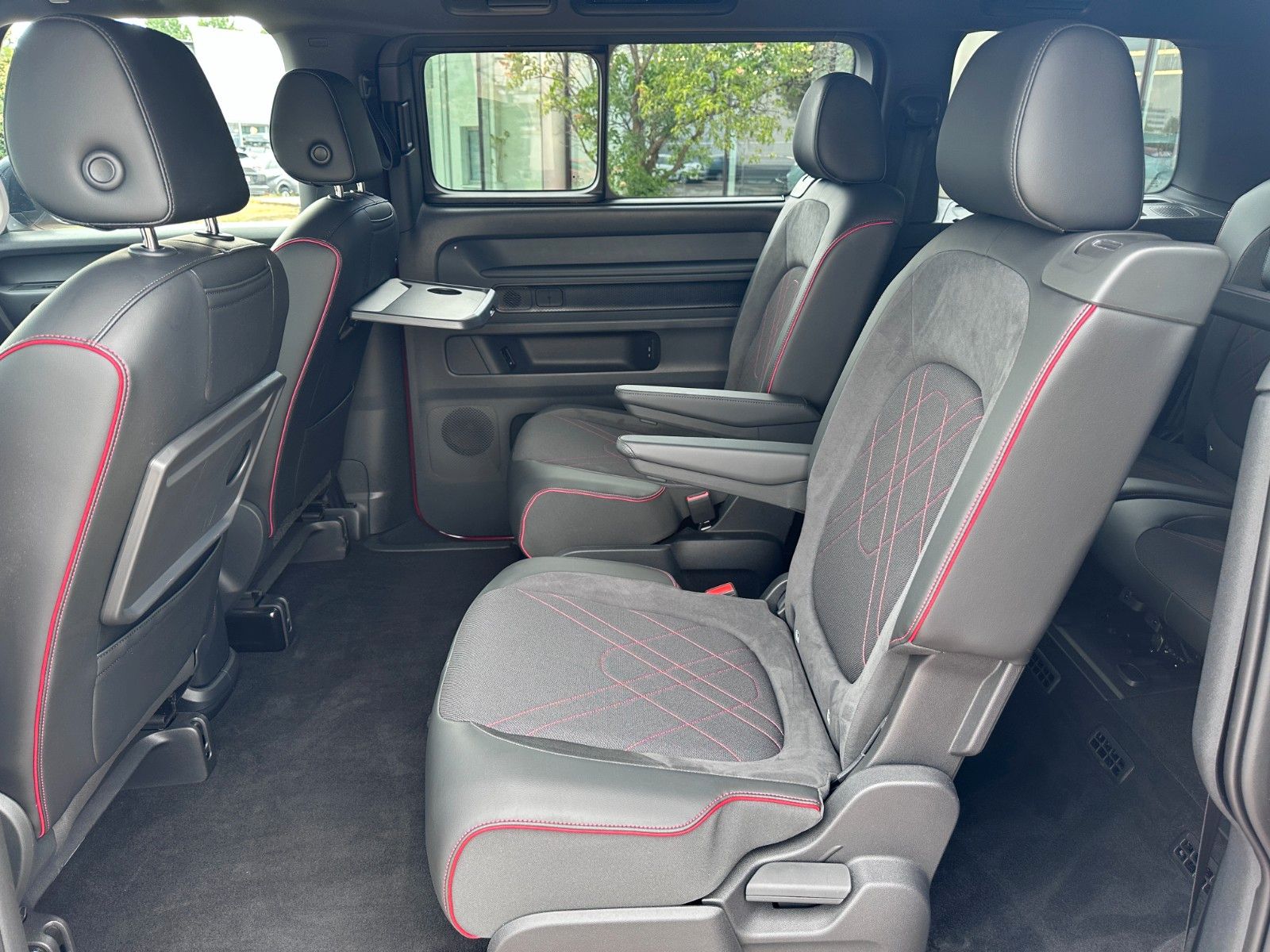 Fahrzeugabbildung Volkswagen ID.Buzz Bus 250 kW GTX LR 4MOTION ACC,MATRIX