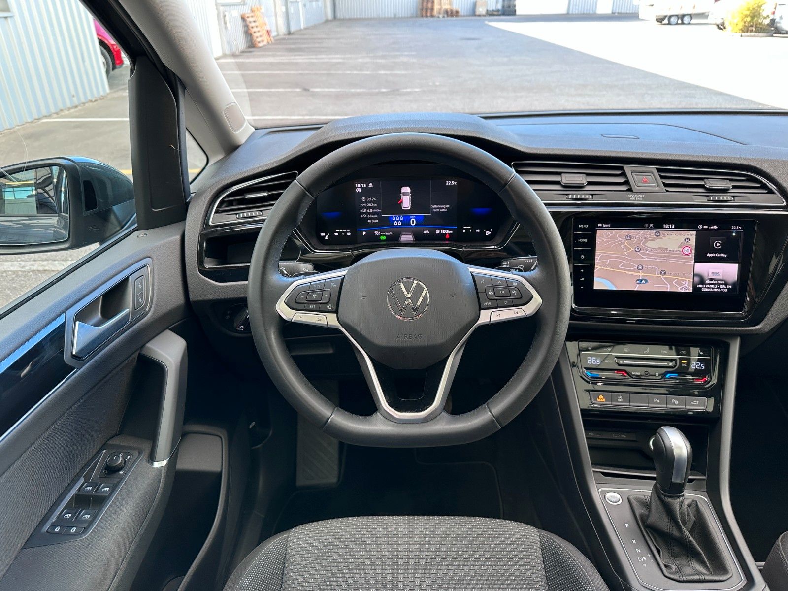Fahrzeugabbildung Volkswagen Touran Comfortline BMT/Start-Stopp ACC,PANO,LED