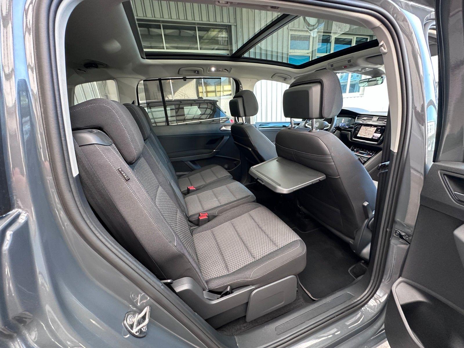 Fahrzeugabbildung Volkswagen Touran Comfortline BMT/Start-Stopp ACC,PANO,LED