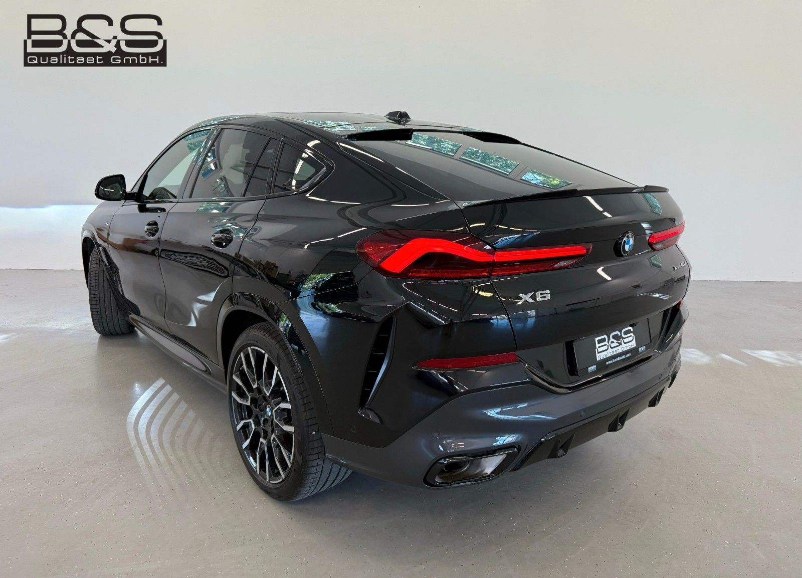 Fahrzeugabbildung BMW X6 40 d xDrive M Sport ACC,HUD,PANO,H&K,MWST