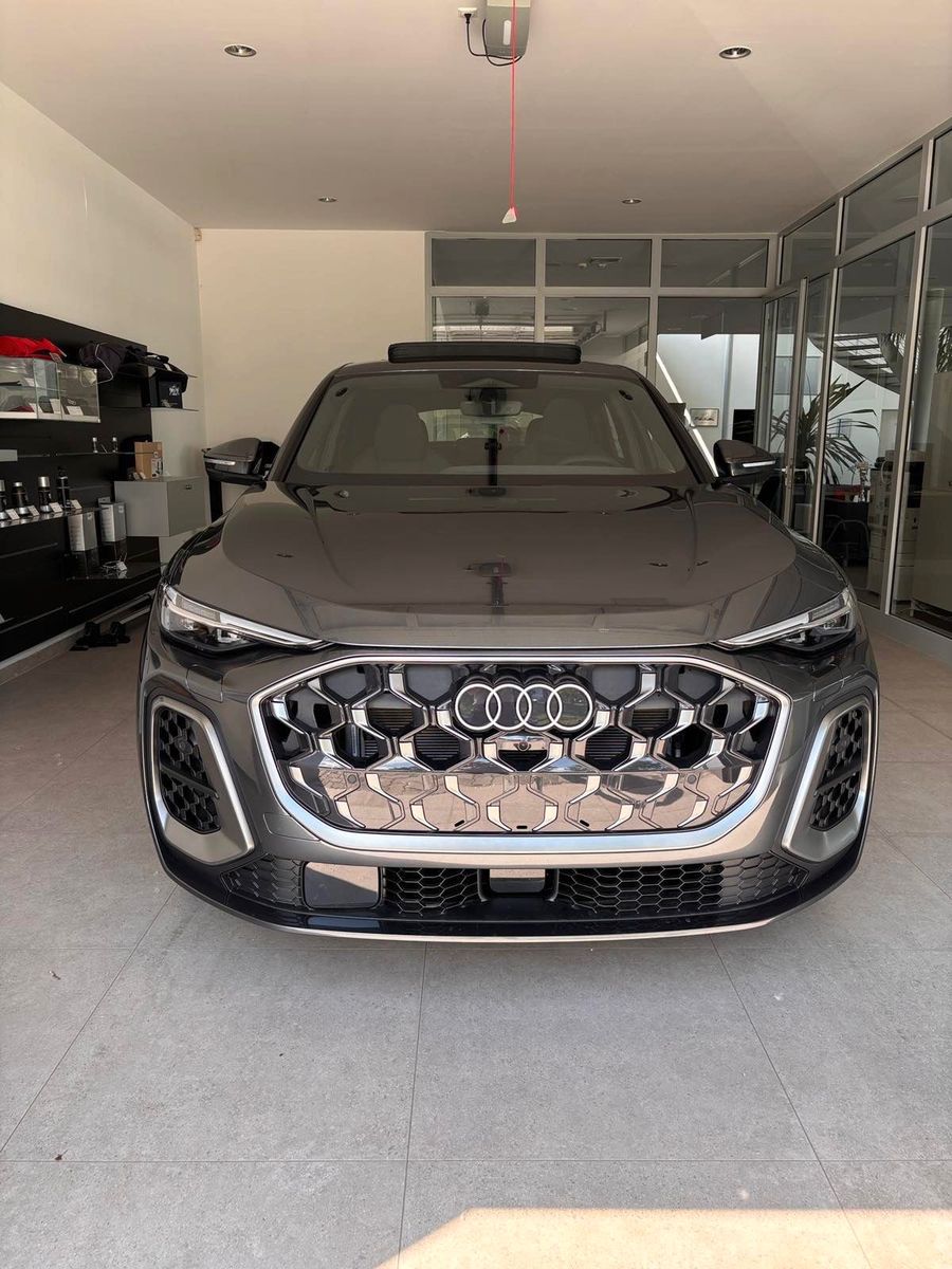 Fahrzeugabbildung Audi Q5 Sportback  SLine,Pano,Hud,B&O,Sitzbelüftung