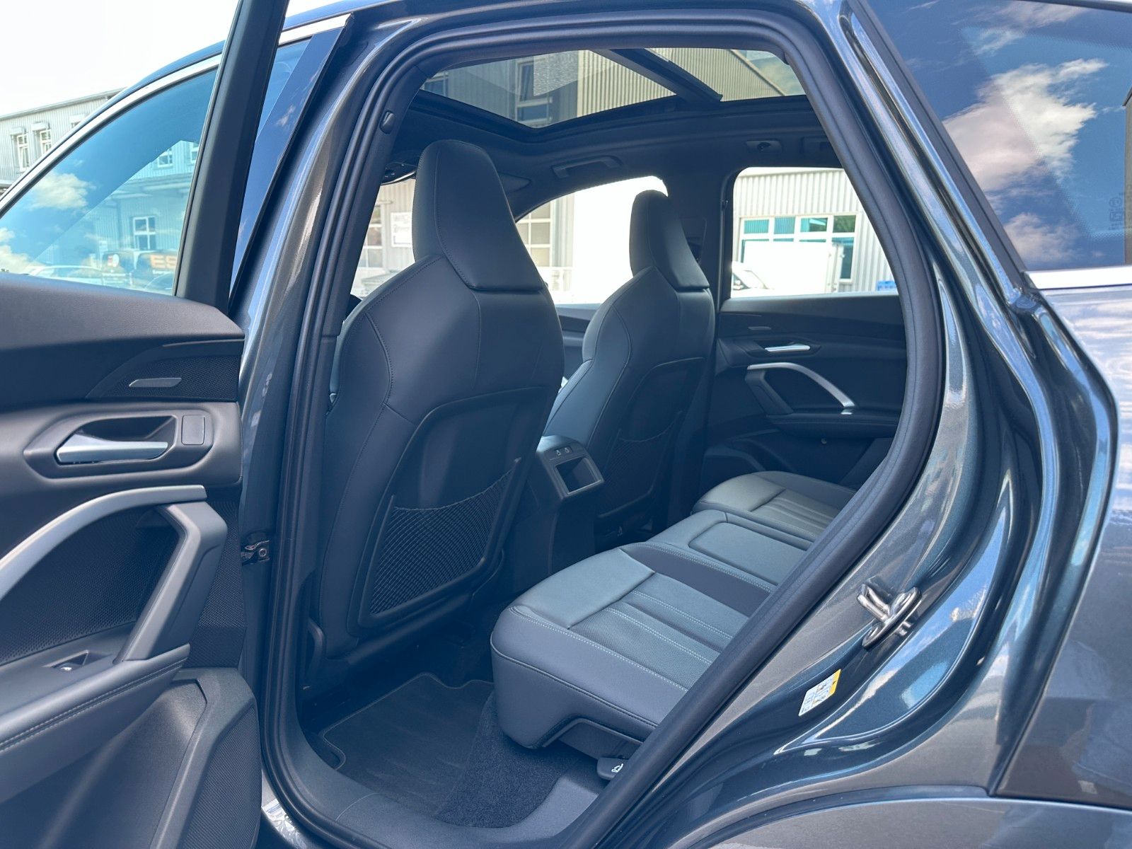 Fahrzeugabbildung Audi Q5 Sportback  SLine|Pano|Hud|B&O|Sitzbelüftung|