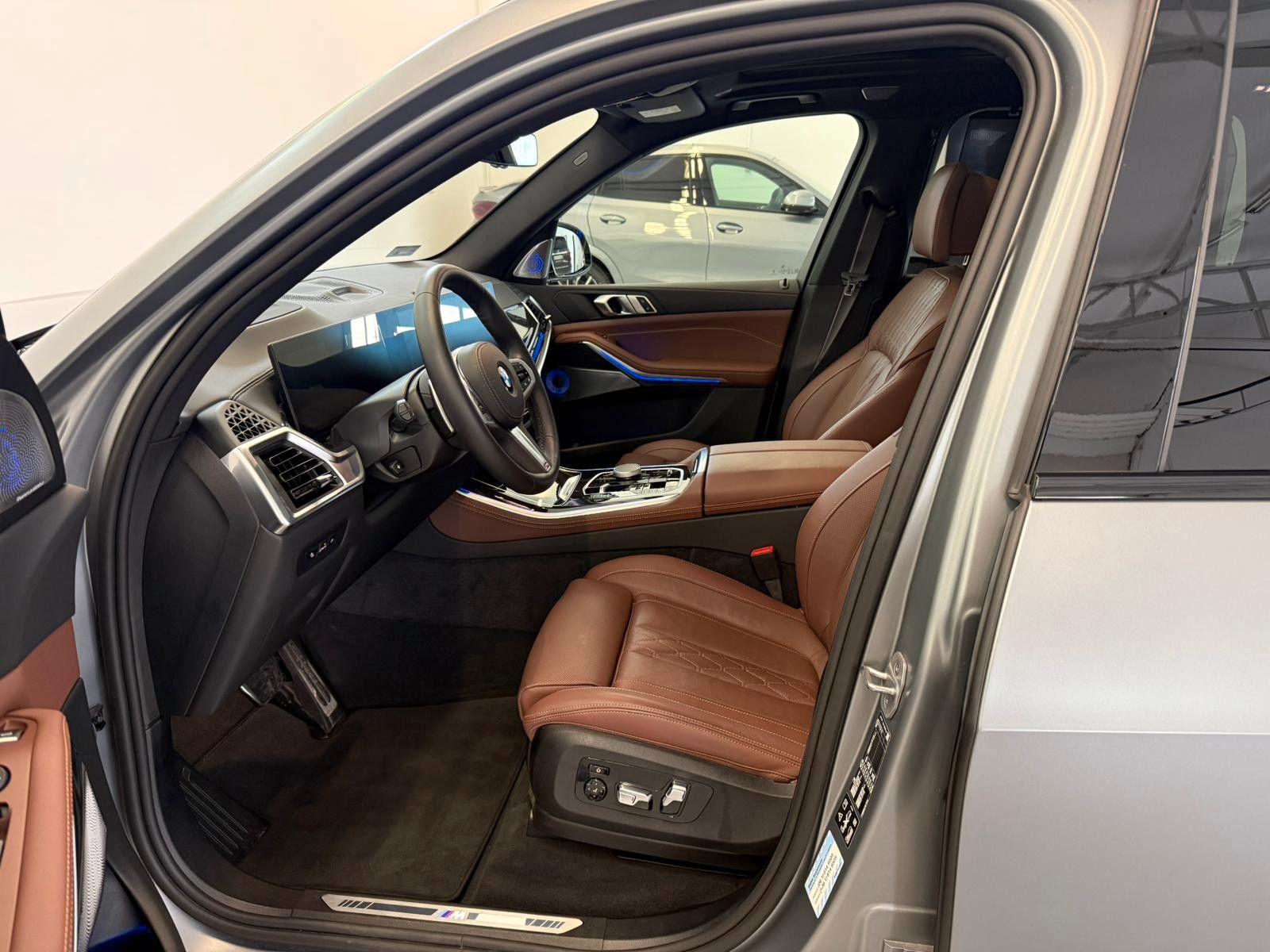 Fahrzeugabbildung BMW X5 40 d xDrive M Sport | VOLL | MWST AUSW | B&W