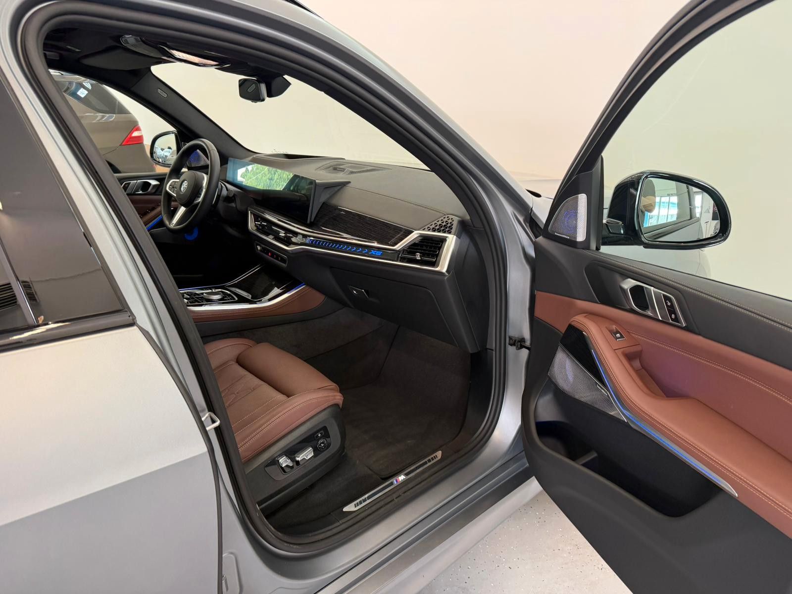 Fahrzeugabbildung BMW X5 40 d xDrive M Sport | VOLL | MWST AUSW | B&W