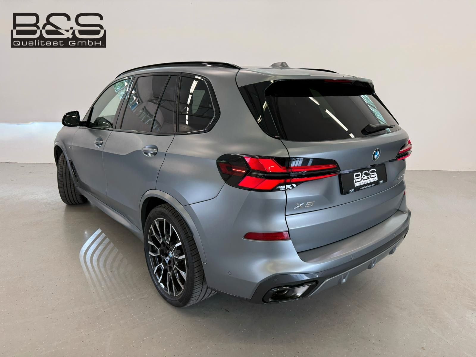 Fahrzeugabbildung BMW X5 40 d xDrive M Sport | VOLL | MWST AUSW | B&W