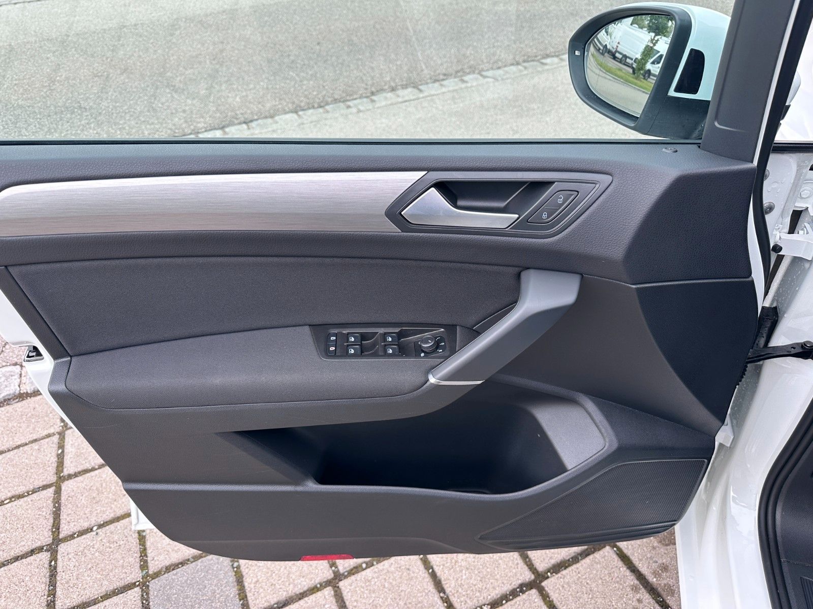 Fahrzeugabbildung Volkswagen Touran Comfortline  Deutsch Fzg,7SITZ ,Mwst Ausw