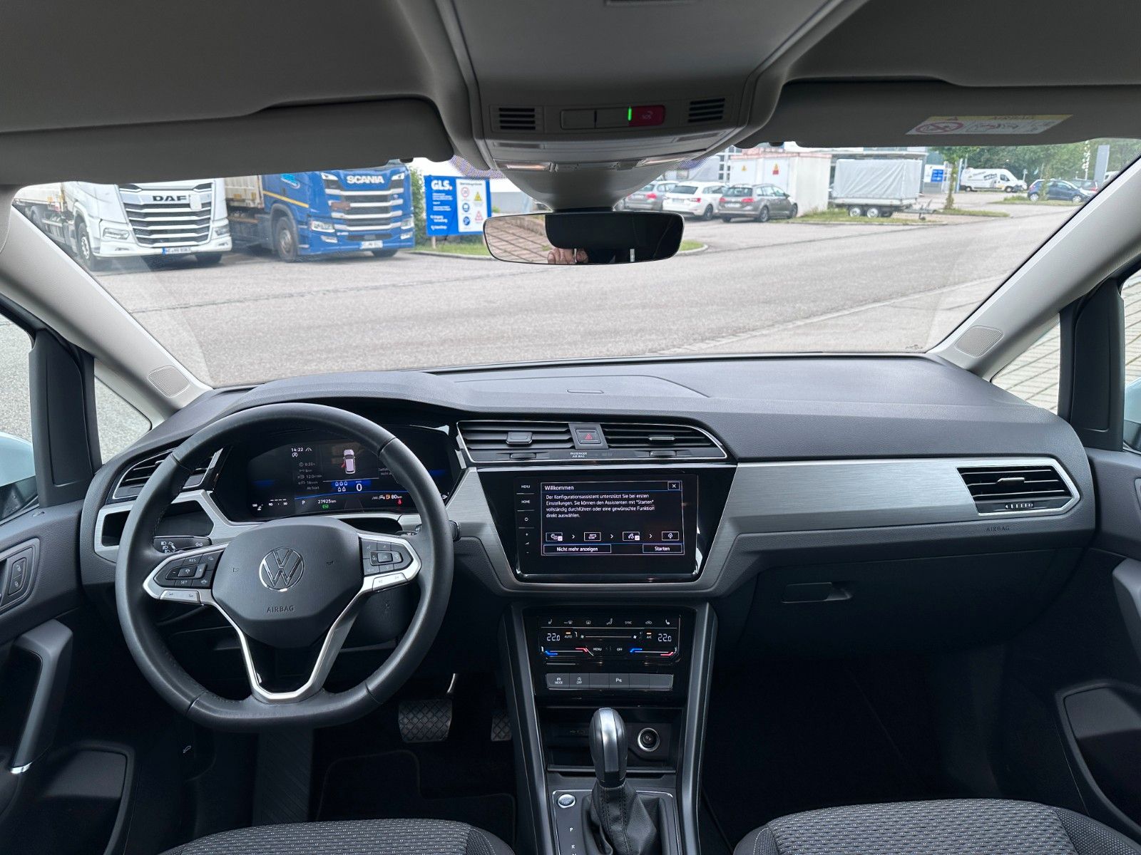 Fahrzeugabbildung Volkswagen Touran Comfortline  Deutsch Fzg,7SITZ ,Mwst Ausw