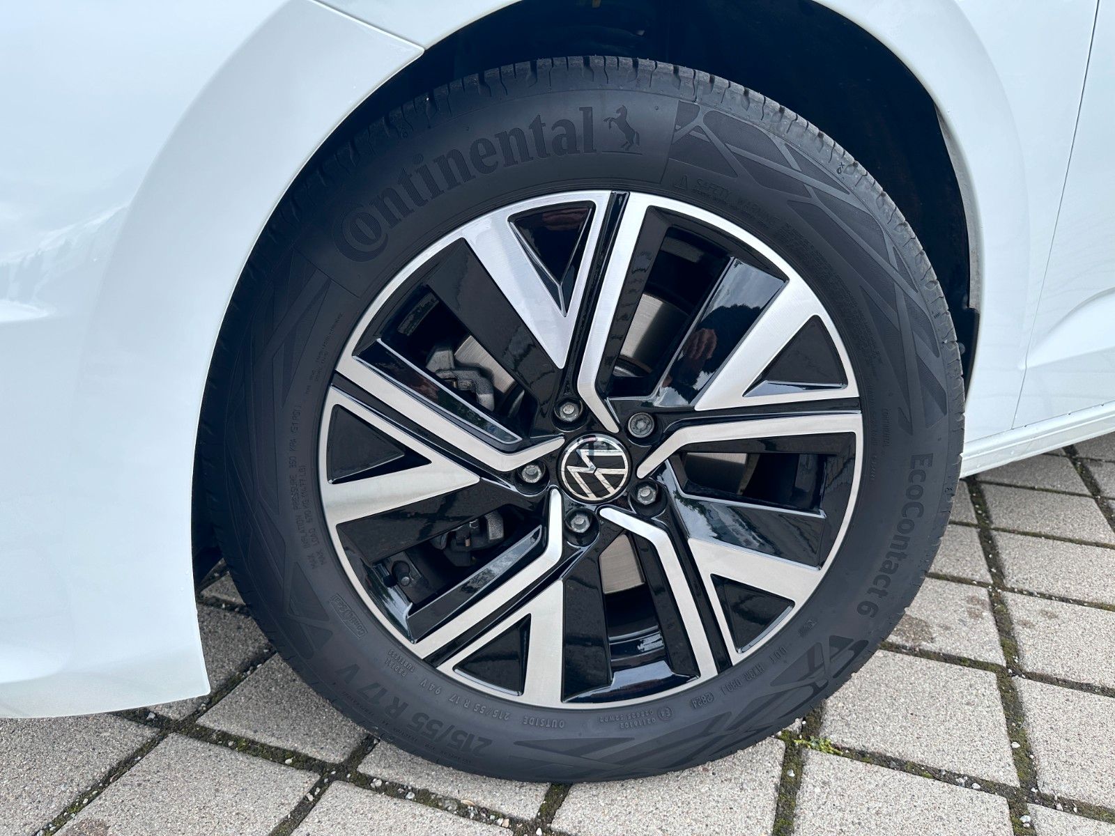 Fahrzeugabbildung Volkswagen Touran Comfortline  Deutsch Fzg,7SITZ ,Mwst Ausw