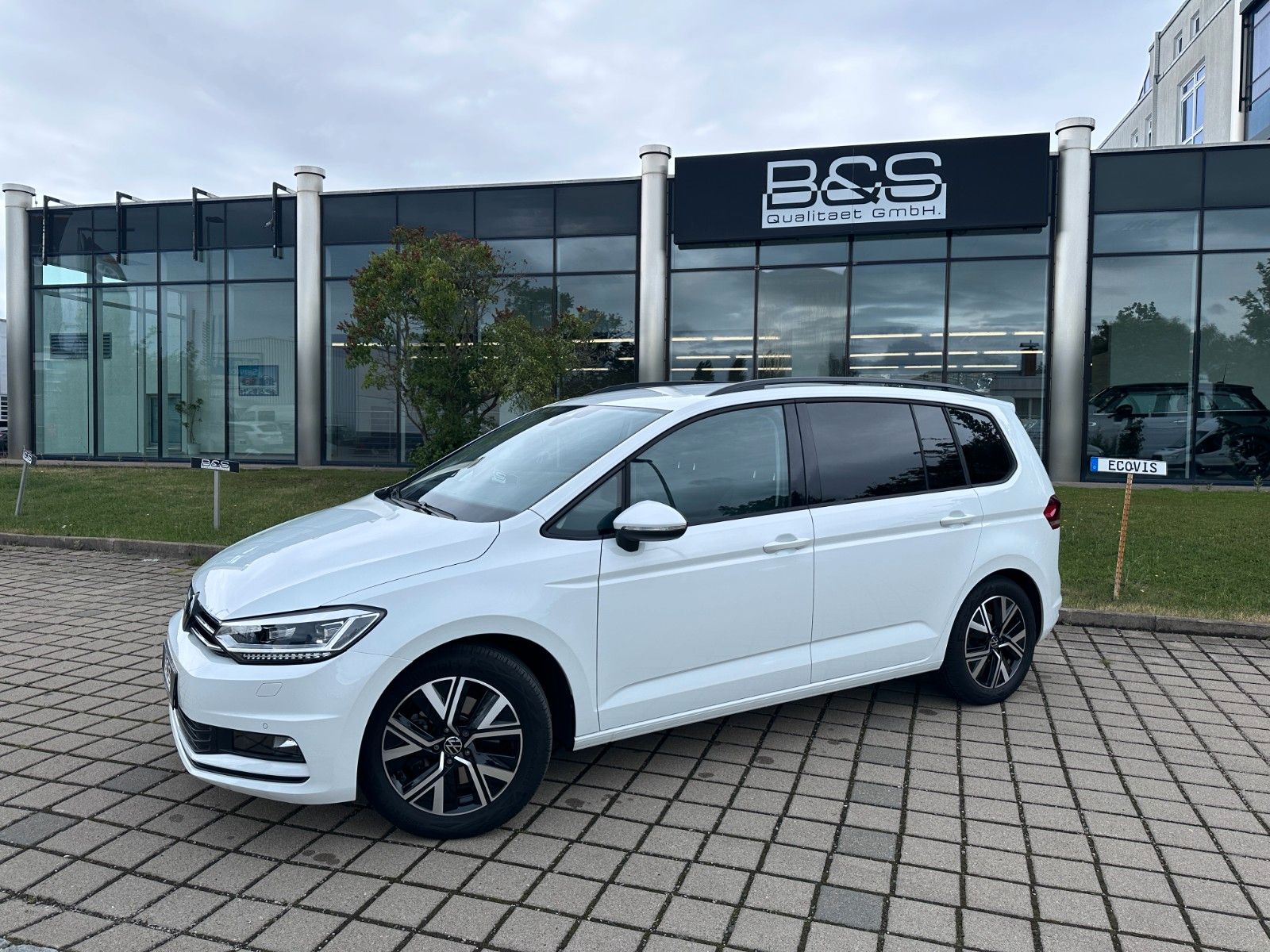 Fahrzeugabbildung Volkswagen Touran Comfortline  Deutsch Fzg,7SITZ ,Mwst Ausw