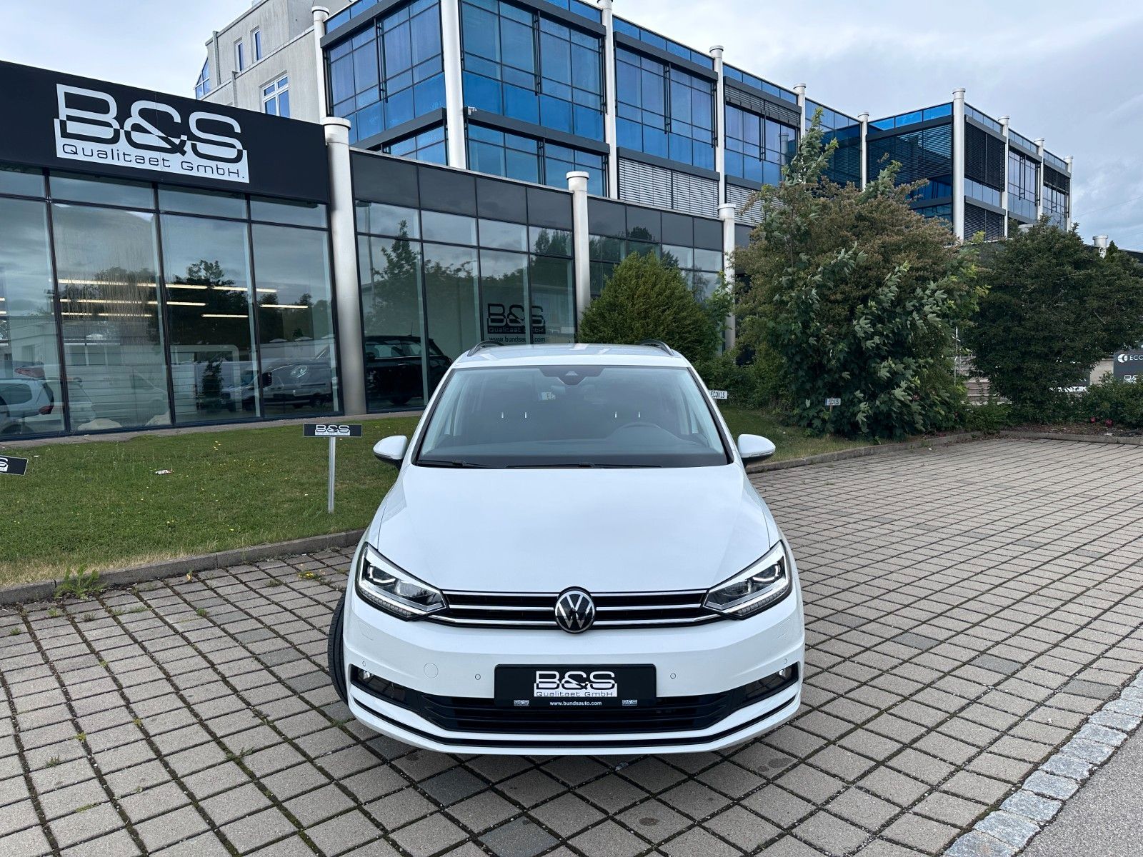 Fahrzeugabbildung Volkswagen Touran Comfortline  Deutsch Fzg,7SITZ ,Mwst Ausw