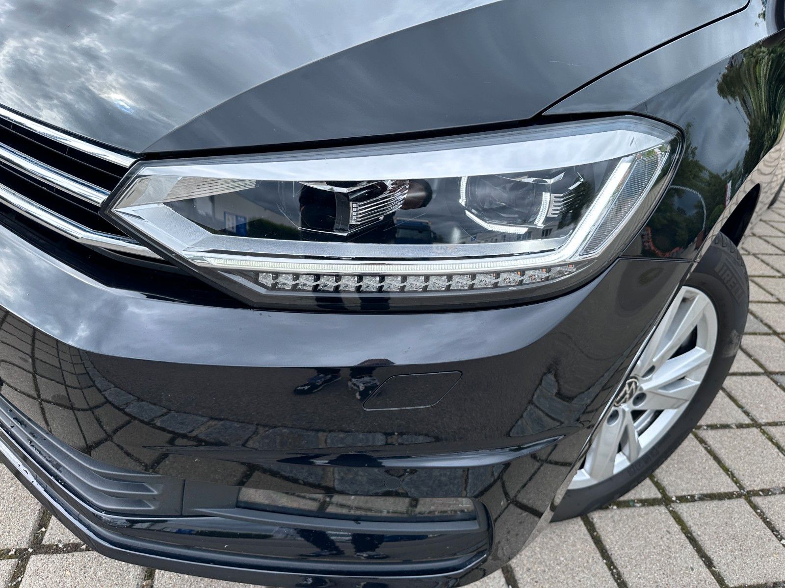 Fahrzeugabbildung Volkswagen Touran Comfortline Deutsch Fzg,7SITZ ,Mwst Ausw