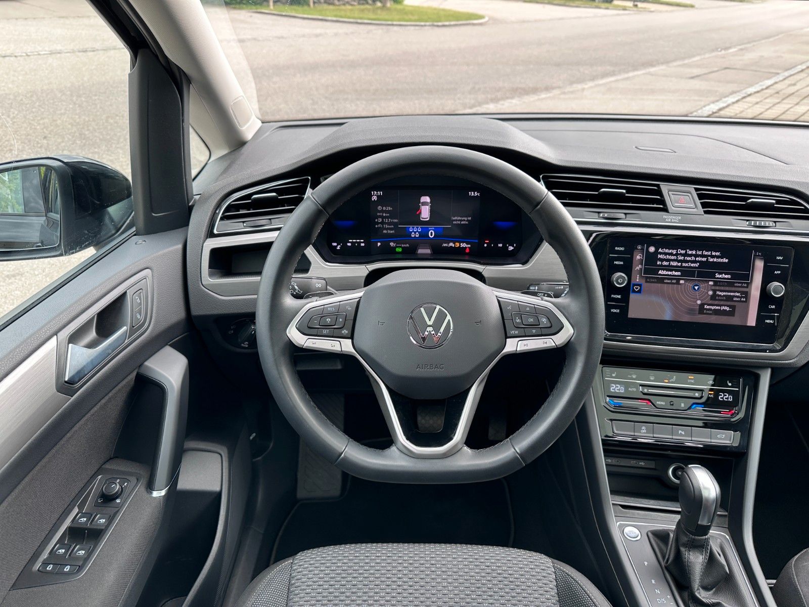 Fahrzeugabbildung Volkswagen Touran Comfortline Deutsch Fzg,7SITZ ,Mwst Ausw