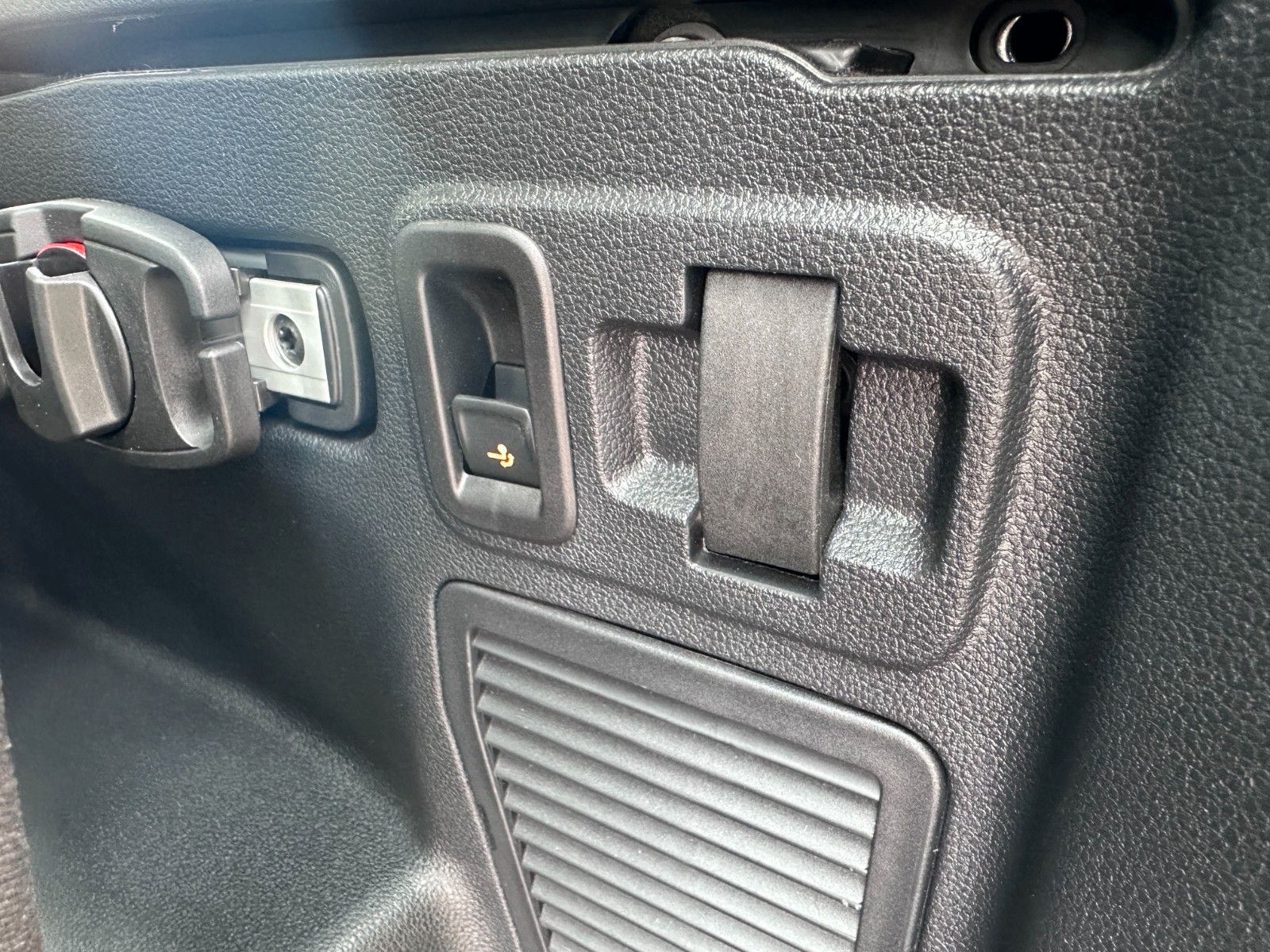 Fahrzeugabbildung Volkswagen Touran Comfortline Deutsch Fzg,7SITZ ,Mwst Ausw