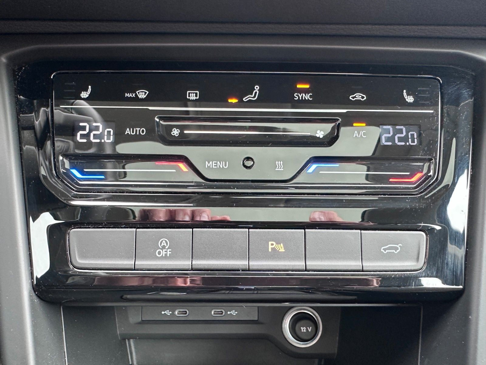 Fahrzeugabbildung Volkswagen Touran Comfortline Deutsch Fzg,7SITZ ,Mwst Ausw