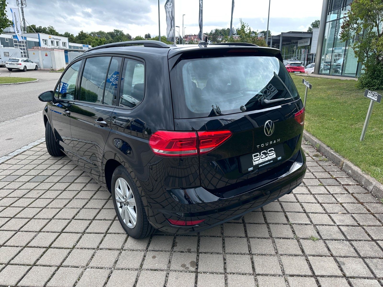 Fahrzeugabbildung Volkswagen Touran Comfortline Deutsch Fzg,7SITZ ,Mwst Ausw