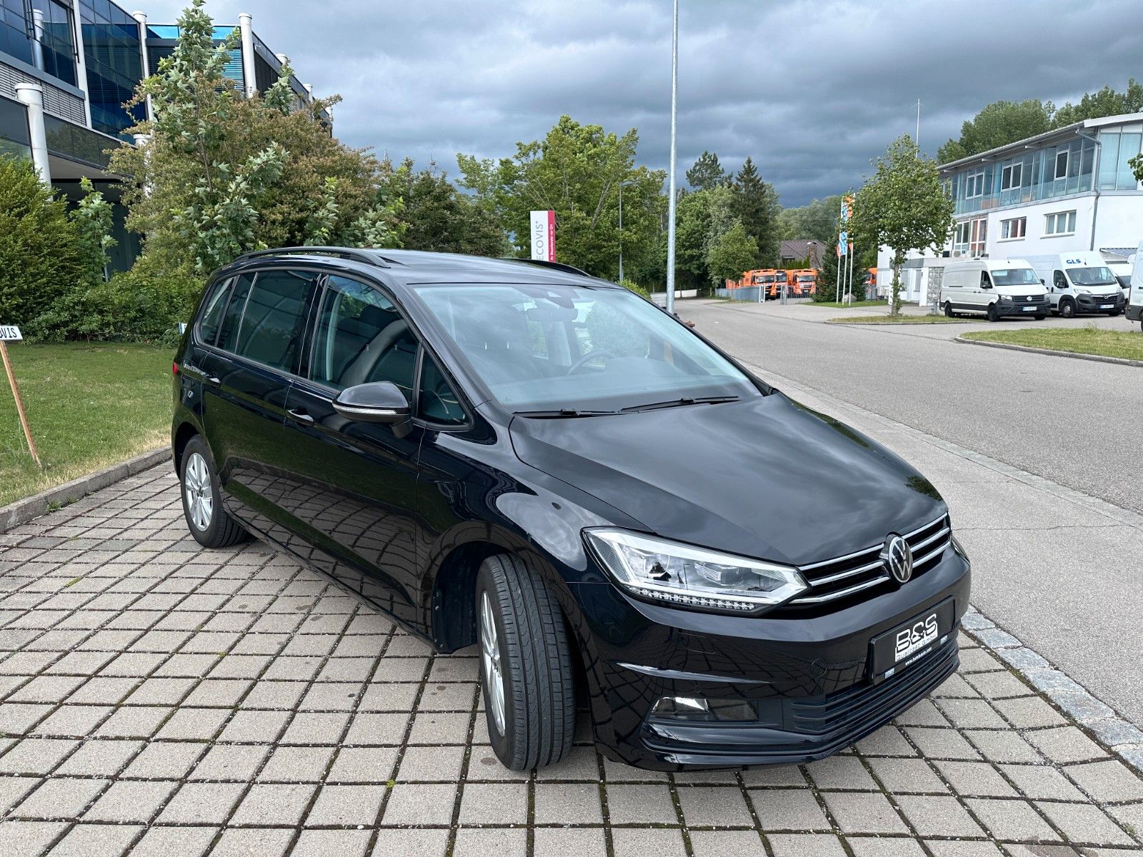 Fahrzeugabbildung Volkswagen Touran Comfortline Deutsch Fzg,7SITZ ,Mwst Ausw