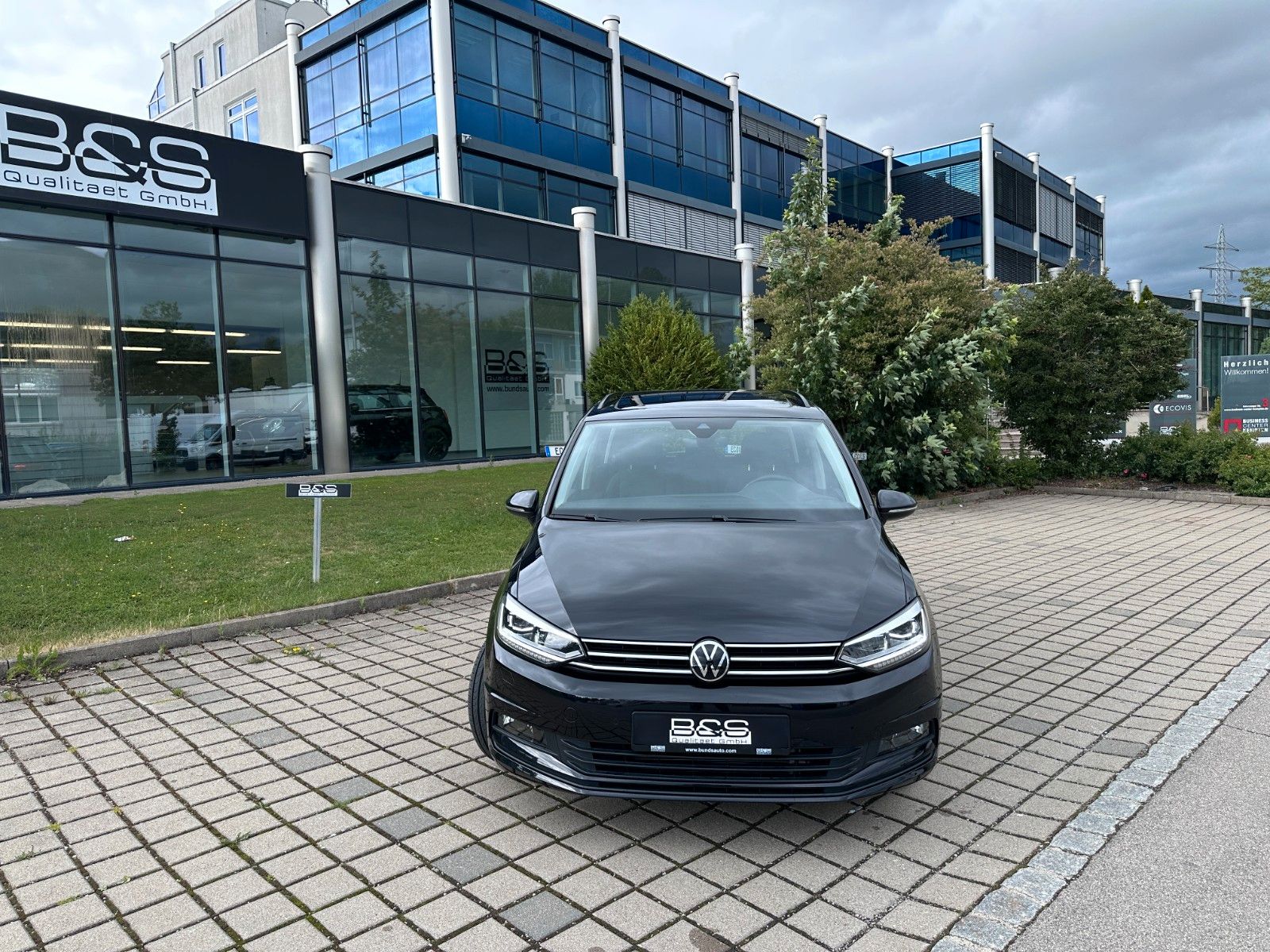 Fahrzeugabbildung Volkswagen Touran Comfortline Deutsch Fzg,7SITZ ,Mwst Ausw