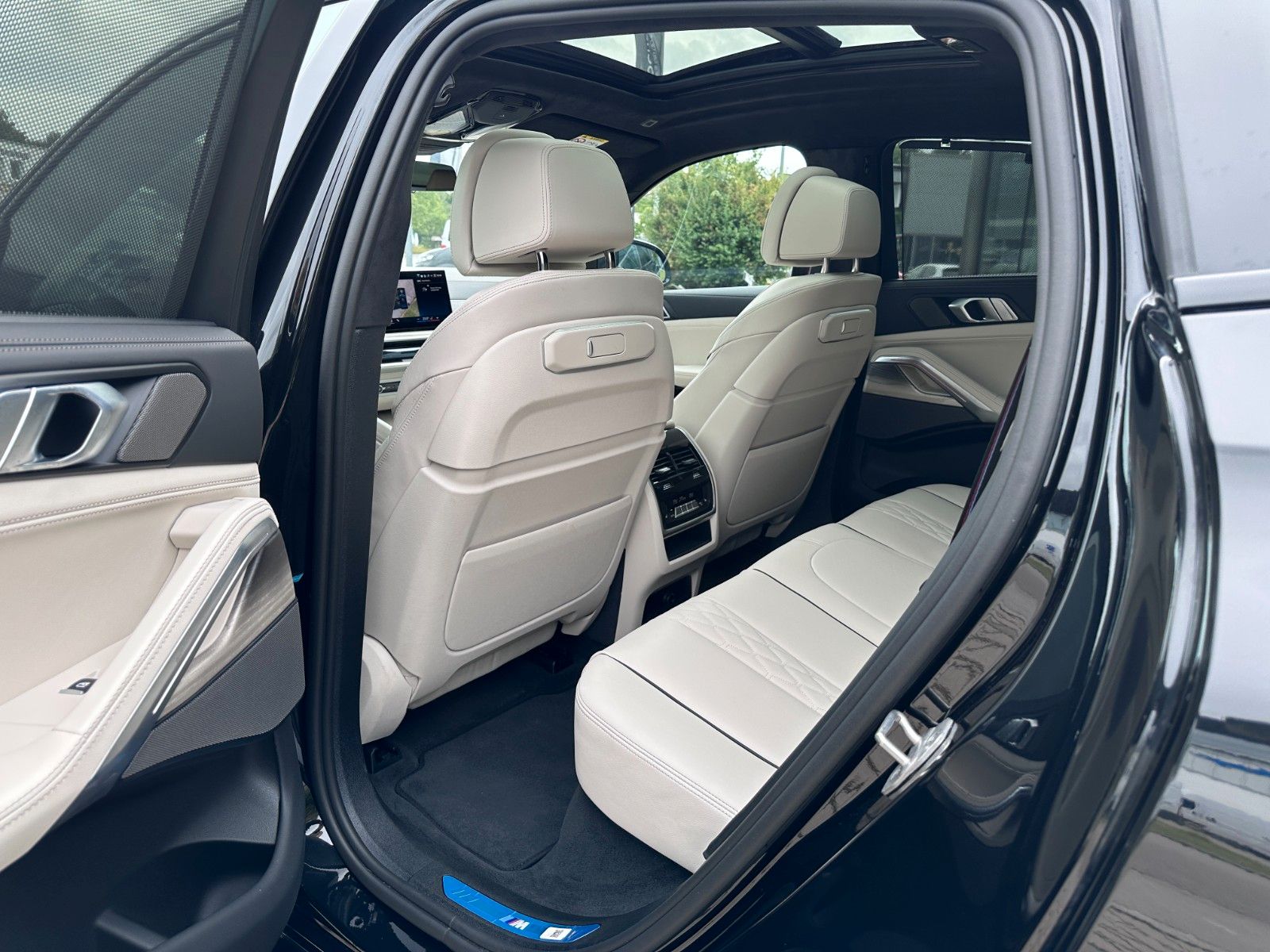 Fahrzeugabbildung BMW X6 30 d xDrive M Sport Individual , MWST AUSW