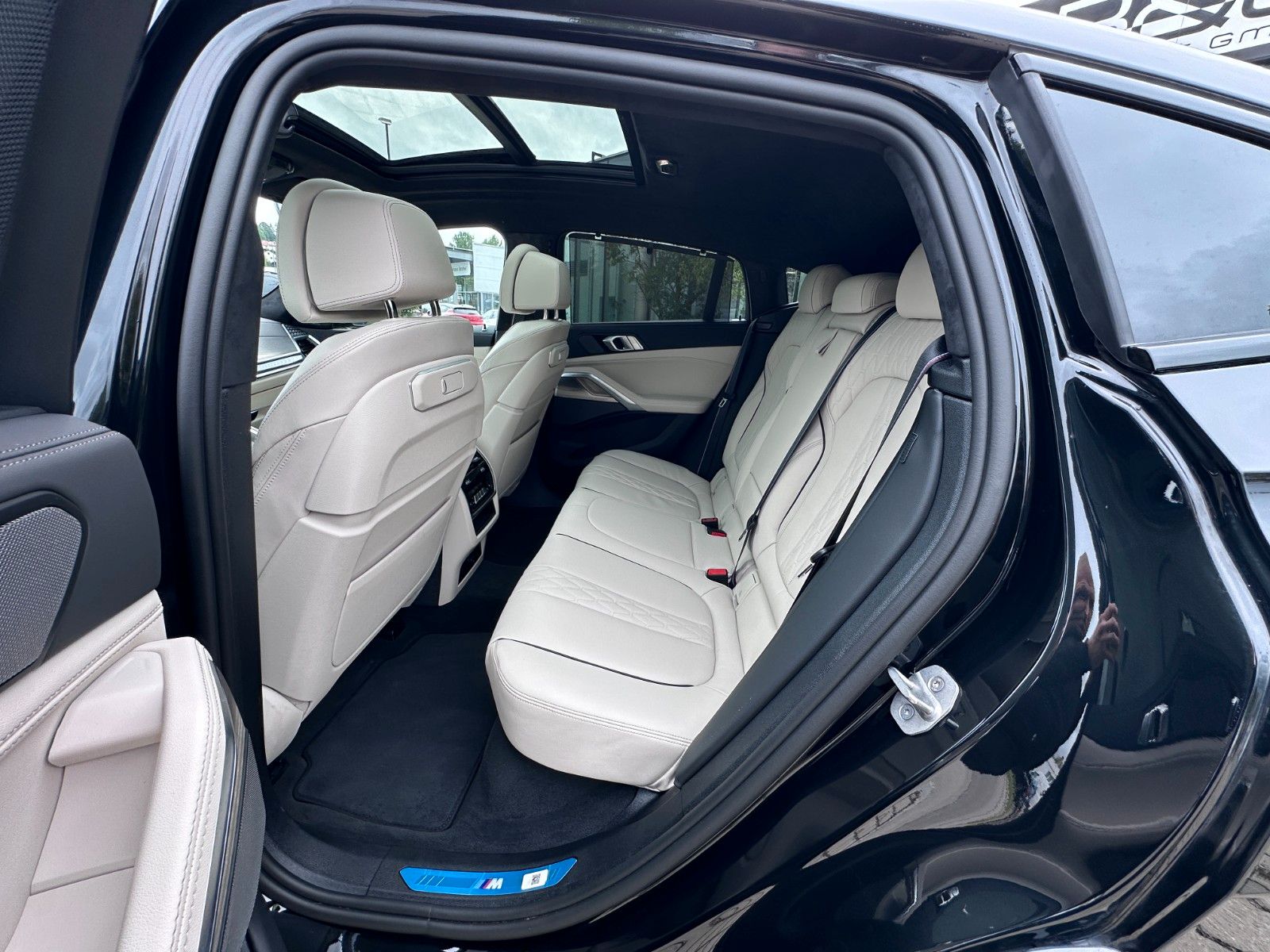 Fahrzeugabbildung BMW X6 30 d xDrive M Sport Individual , MWST AUSW
