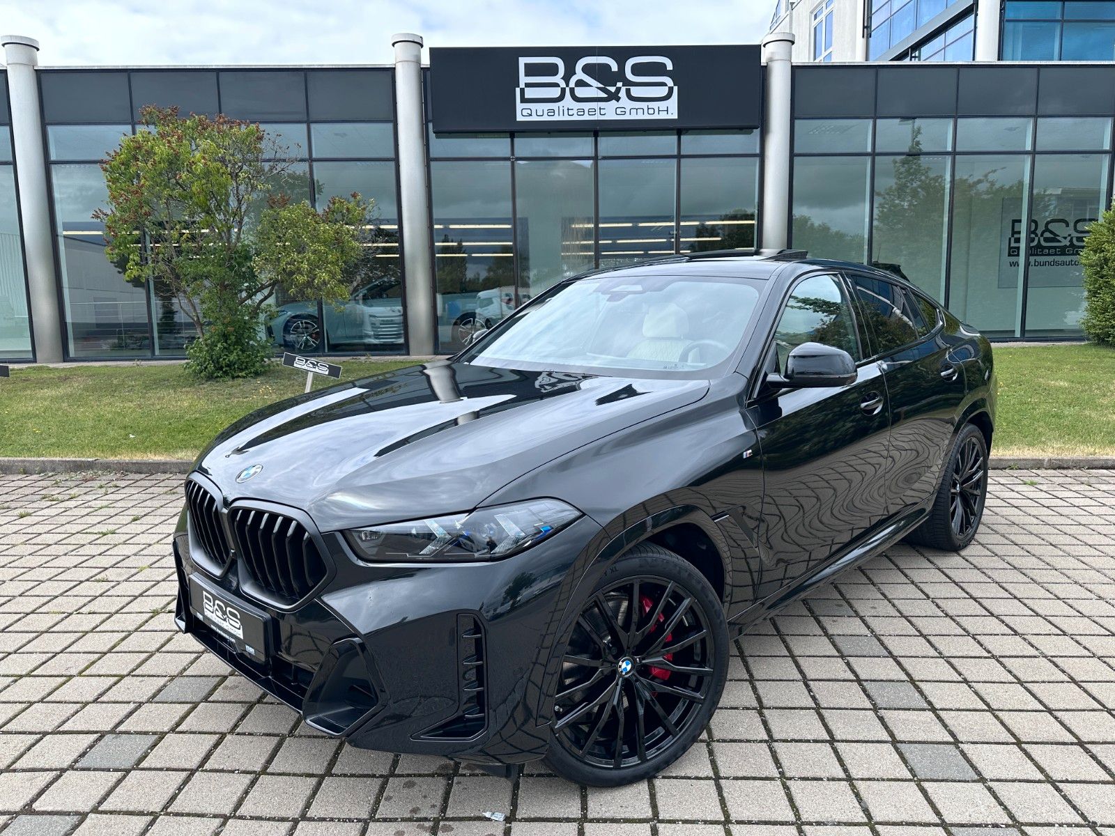 Fahrzeugabbildung BMW X6 30 d xDrive M Sport Individual , MWST AUSW