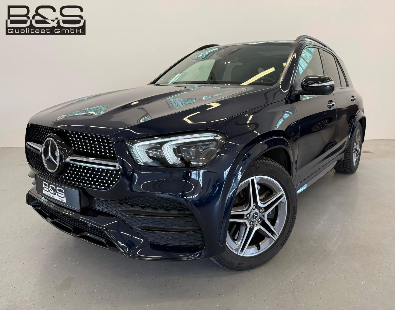 Fahrzeugabbildung Mercedes-Benz GLE 350 de 4Matic AMG | DISTR | PANO | BURM |