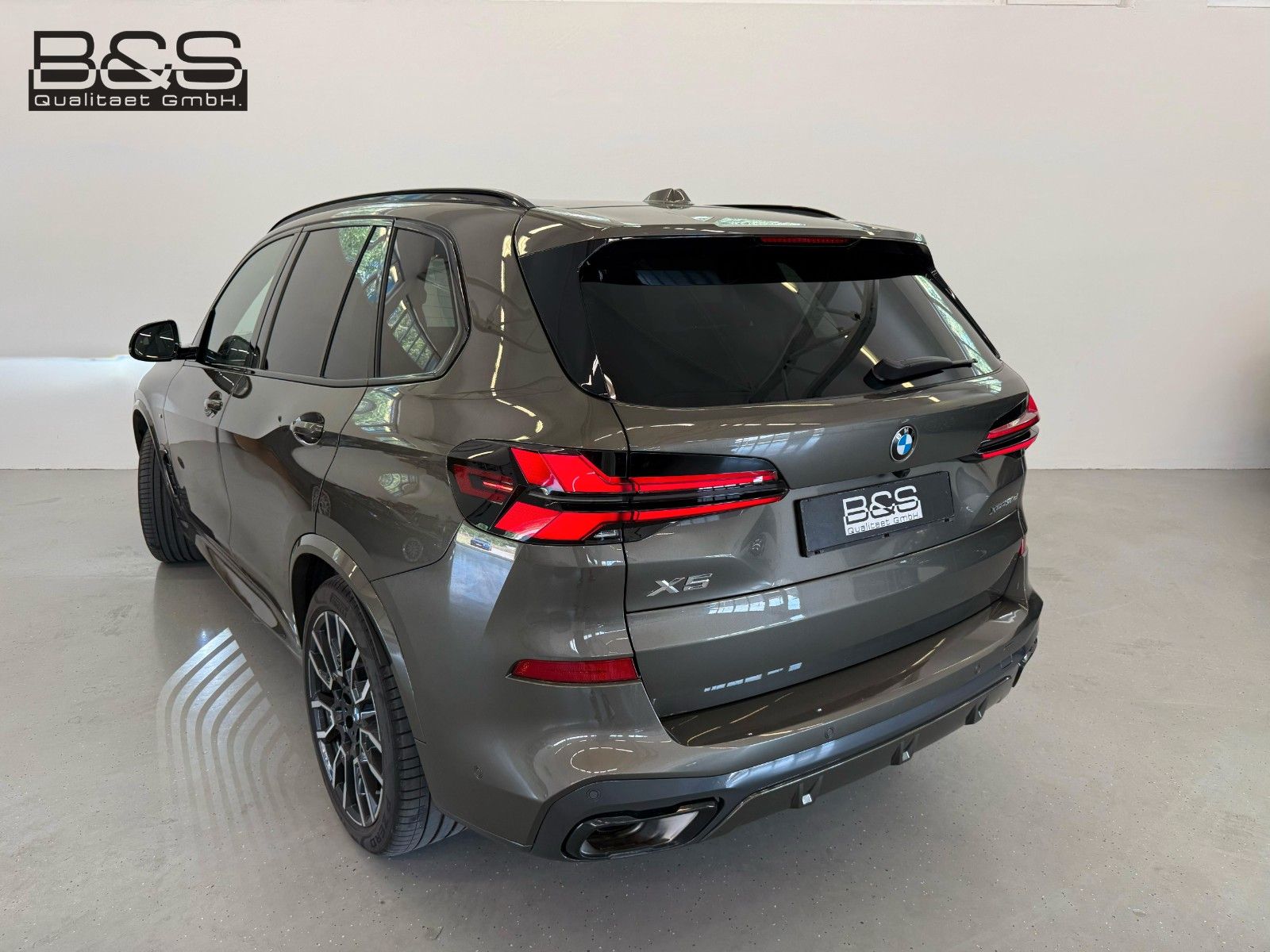 Fahrzeugabbildung BMW X5 30 d xDrive M Sport | Mwst Ausw| UNFALLFREI |