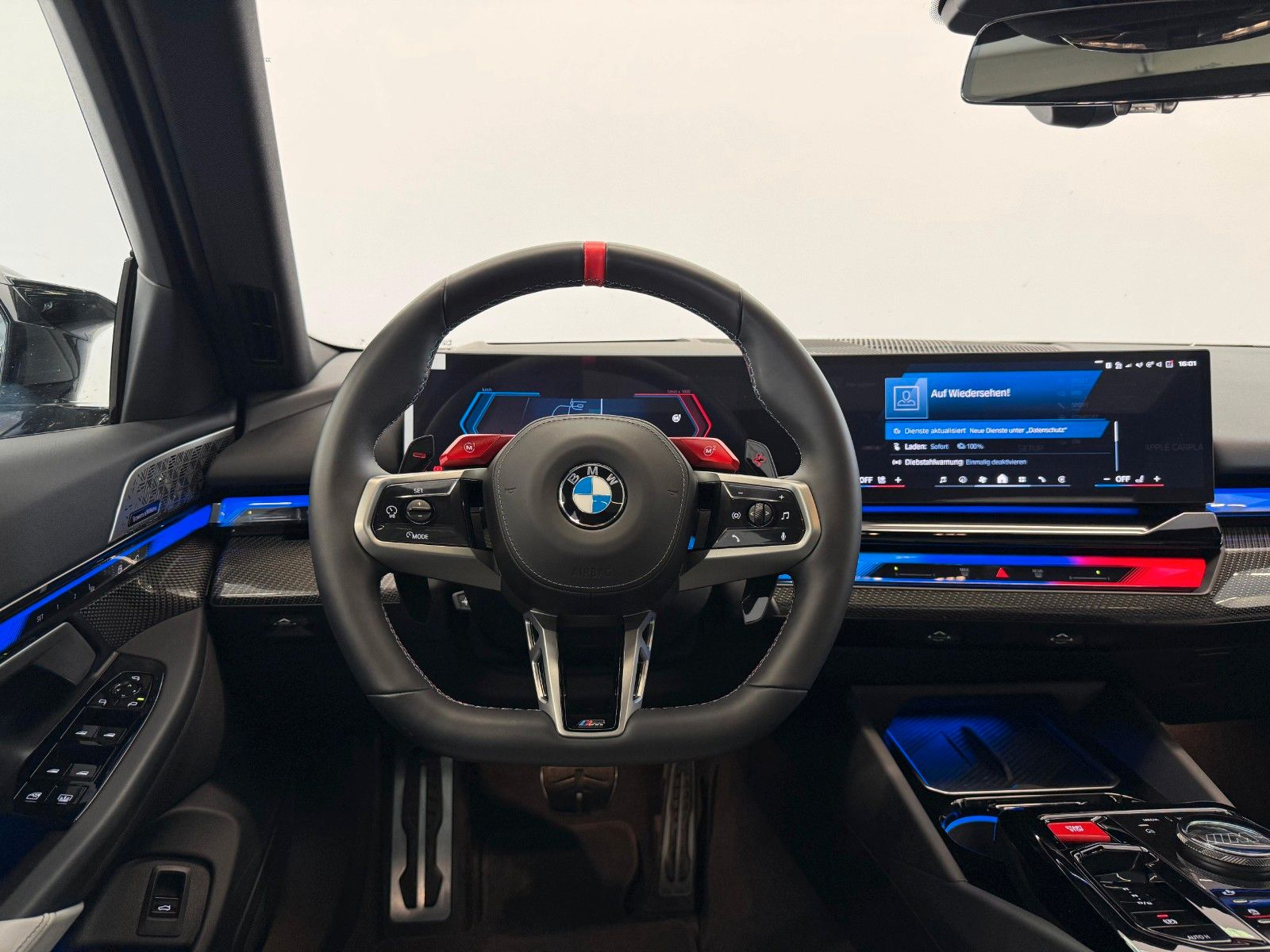 Fahrzeugabbildung BMW M5 Limousine | Mwst Ausw | PANO | AHK |  B&W |