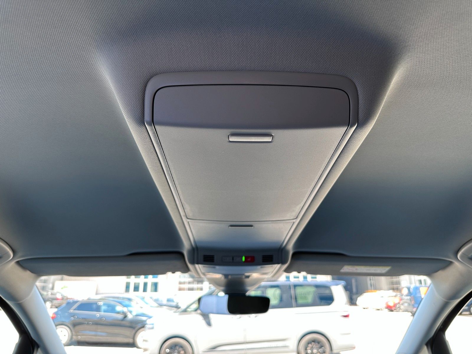 Fahrzeugabbildung Volkswagen Touran Comfortl|Deutsch Fzg|7 SITZ|UNFALLFR|AHK